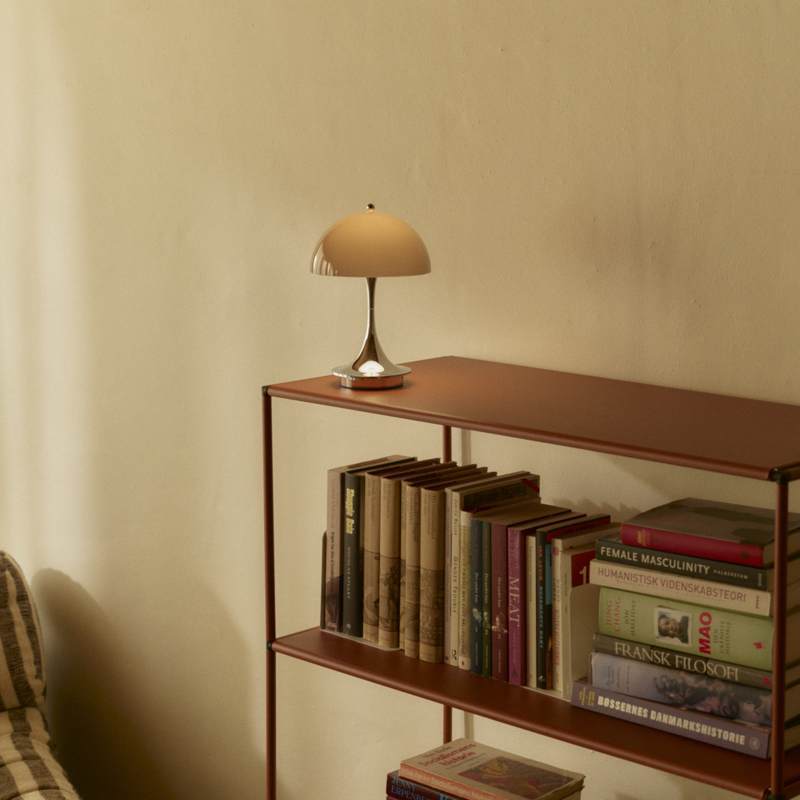 Louis Poulsen Panthella 250 Portable Original, opaali-ruskea