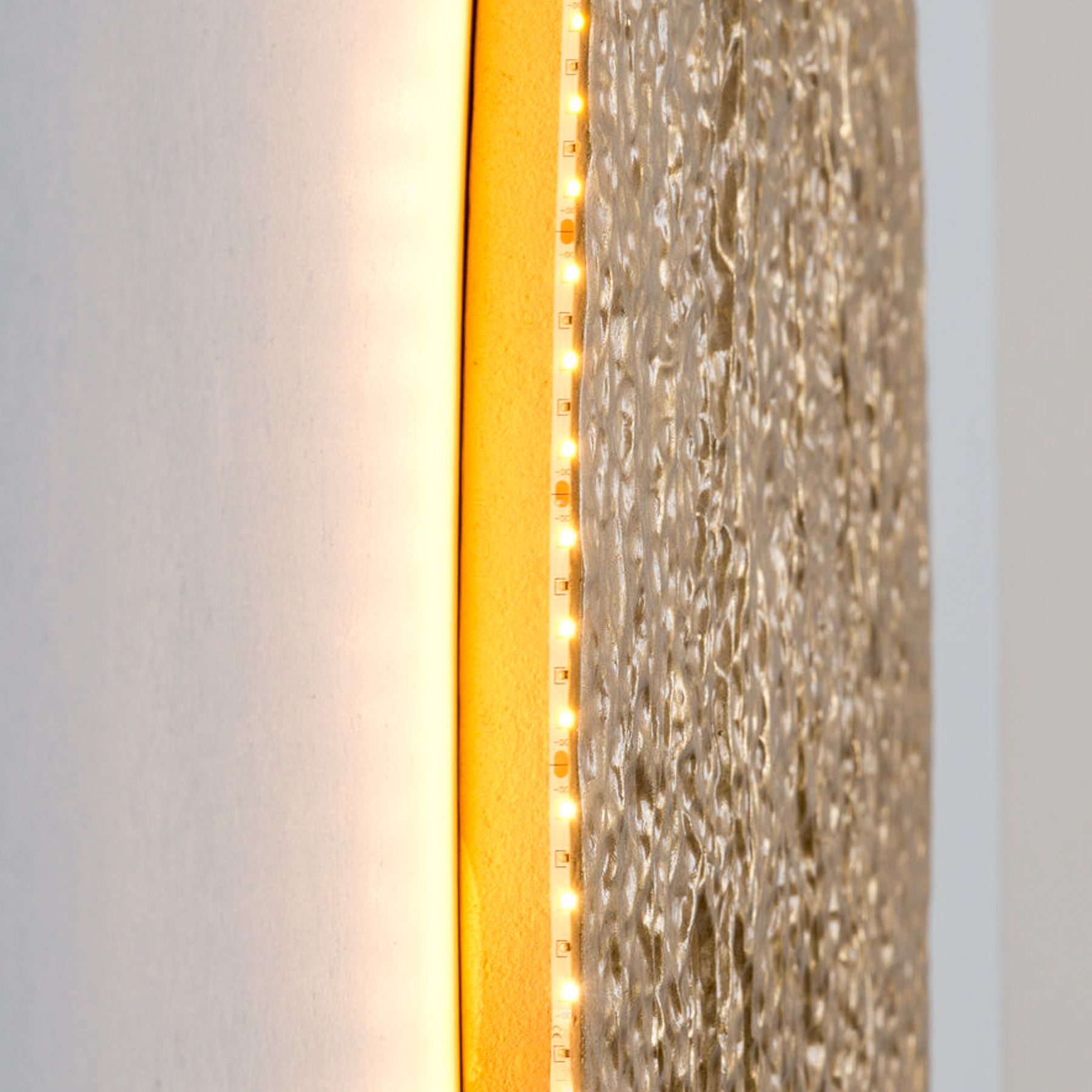 LED wall light Meteor, gold-coloured, Ø 100 cm, iron
