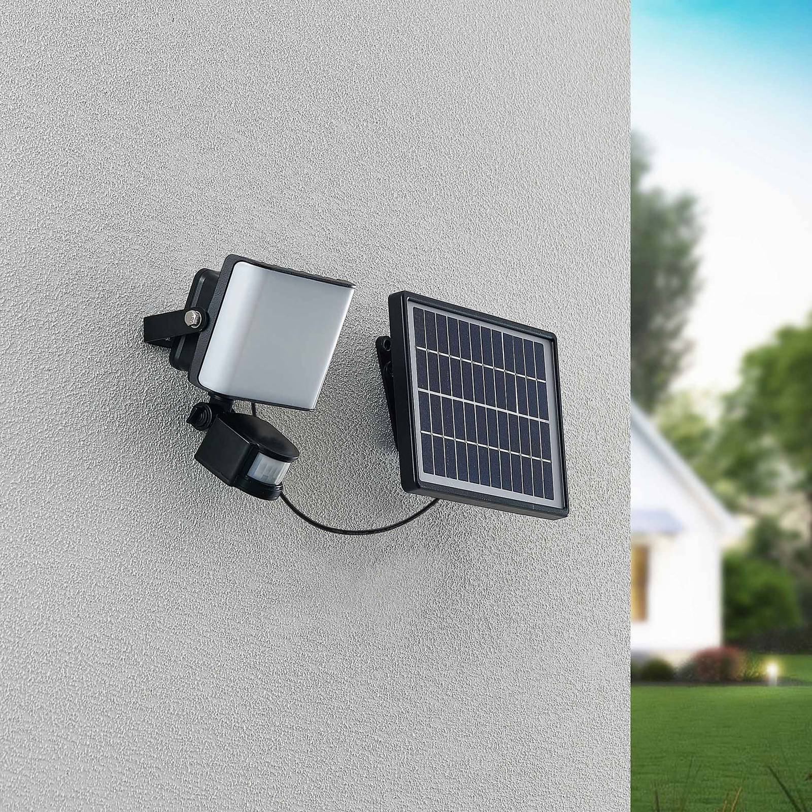 Prios Darini LED-Solar-Wandstrahler mit Sensor günstig online kaufen