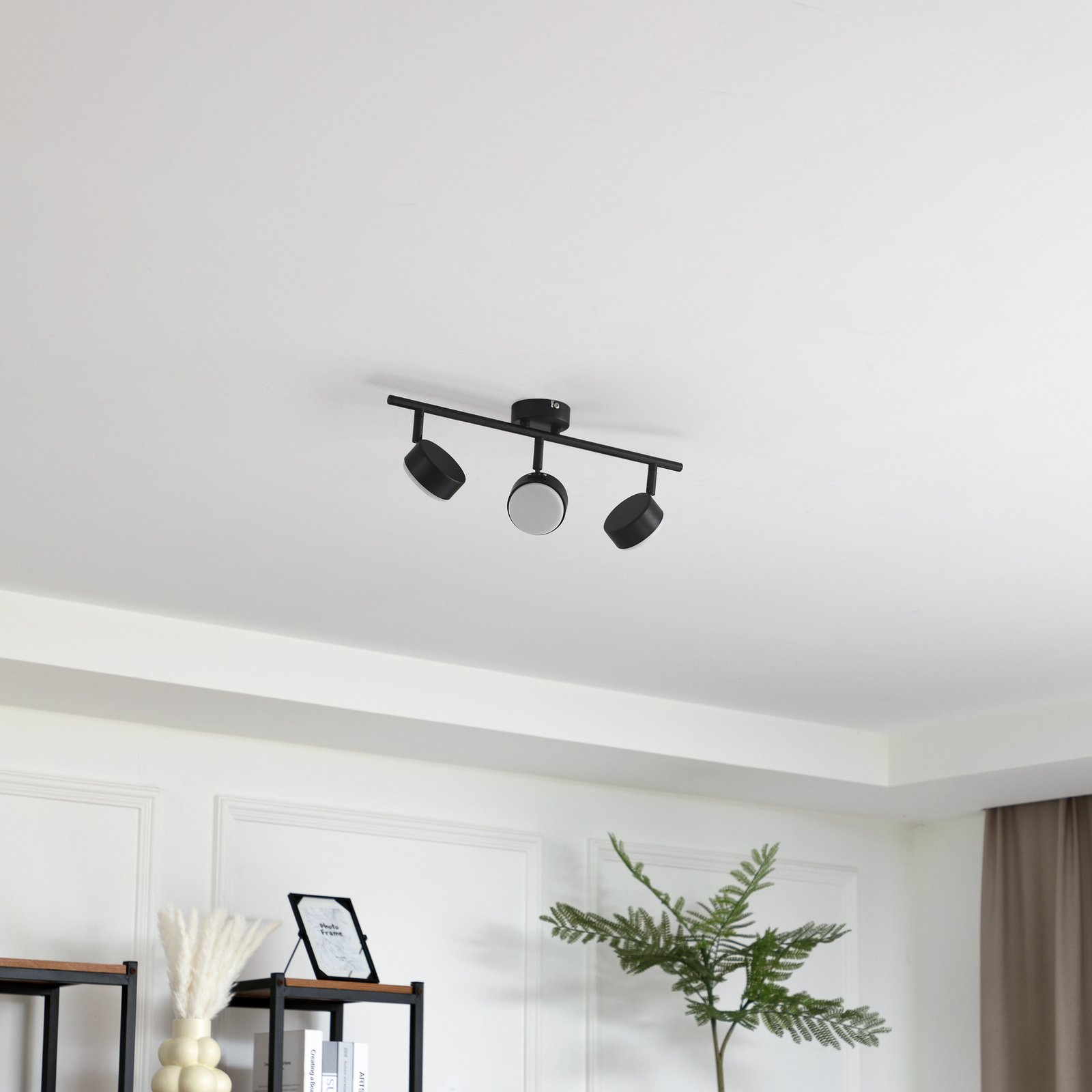 Lindby taklampa Jyla, 3 lampor, matt svart