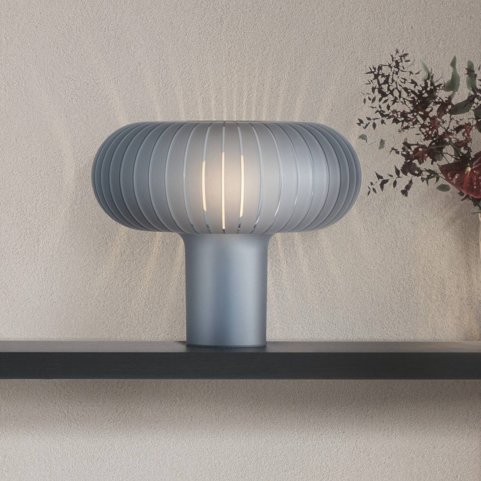 E-shop Kartell Stolová lampa Teresa Frozen, nebovo modrá, stmievateľná, E27