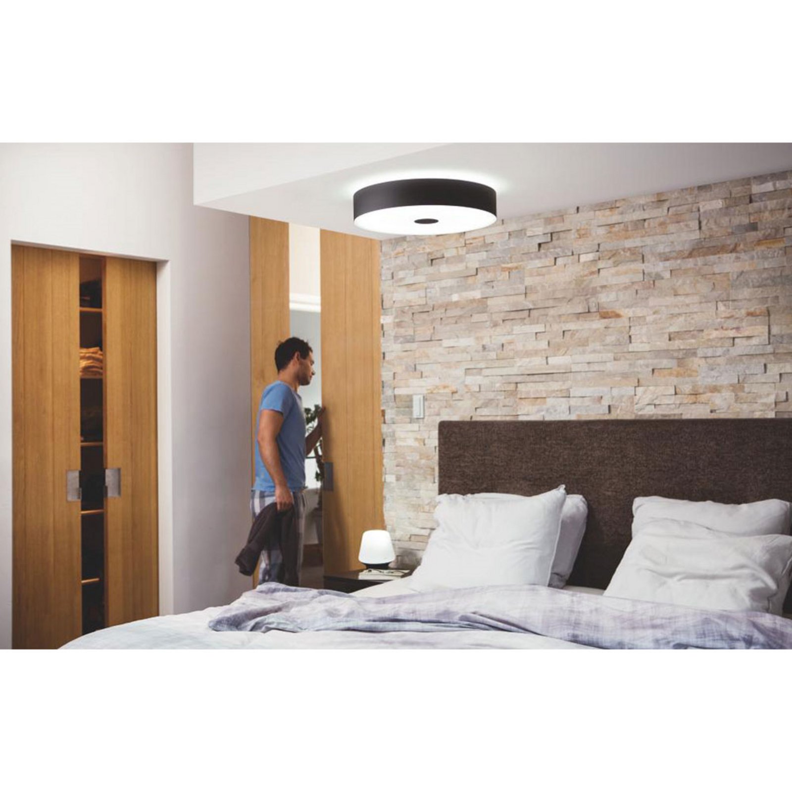 Fair Plafonieră White Amb. Black - Philips Hue