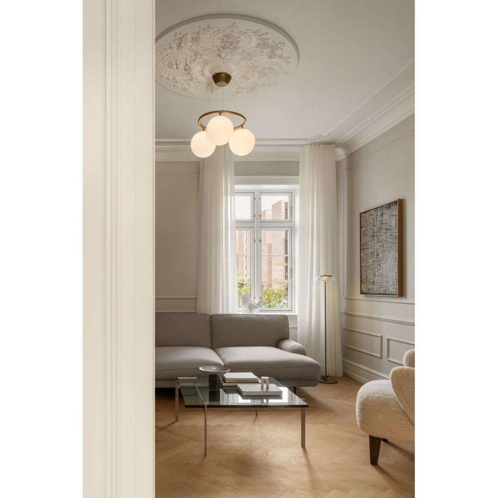 Nuura Kronleuchter Miira 3 Circular, Ø 54 cm, bronze/opal
