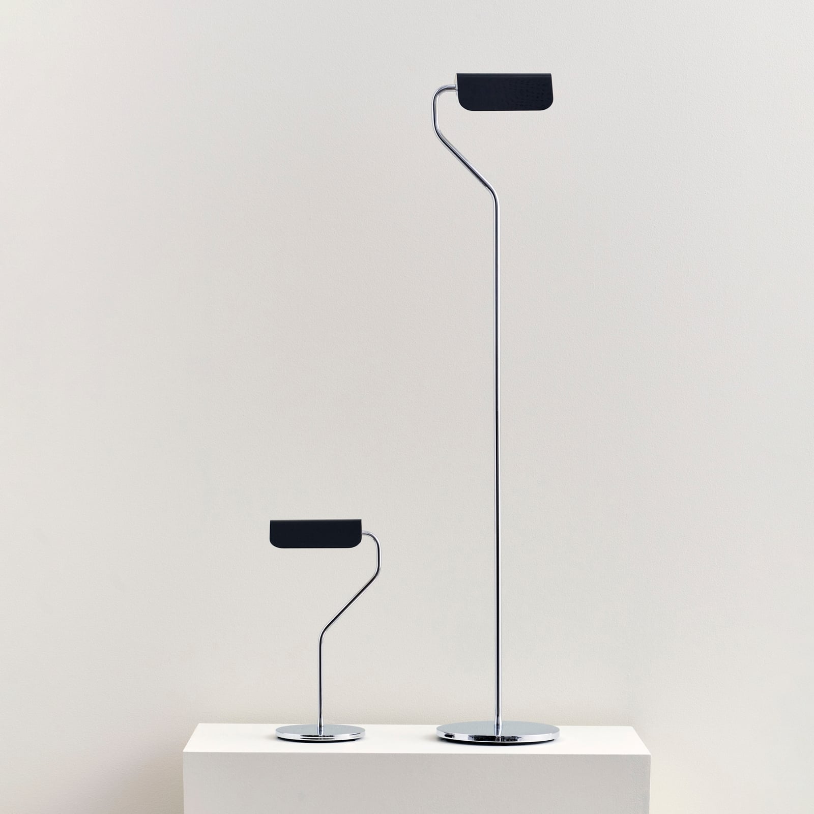 Apex floor lamp, black, UK plug, height 110 cm, steel - HAY Apex floor lamp, black, UK plug, height 110 cm, steel - HAY