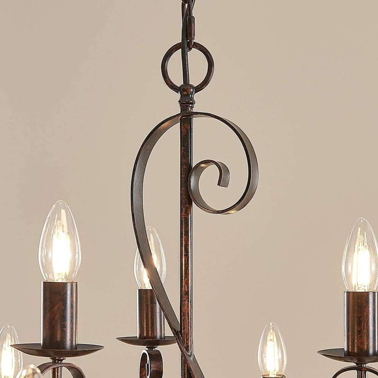 Lindby lysekrone Caleb, 9 lyskilder, rustfarget, metall, E14 Lindby lysekrone Caleb, 9 lyskilder, rustfarget, metall, E14