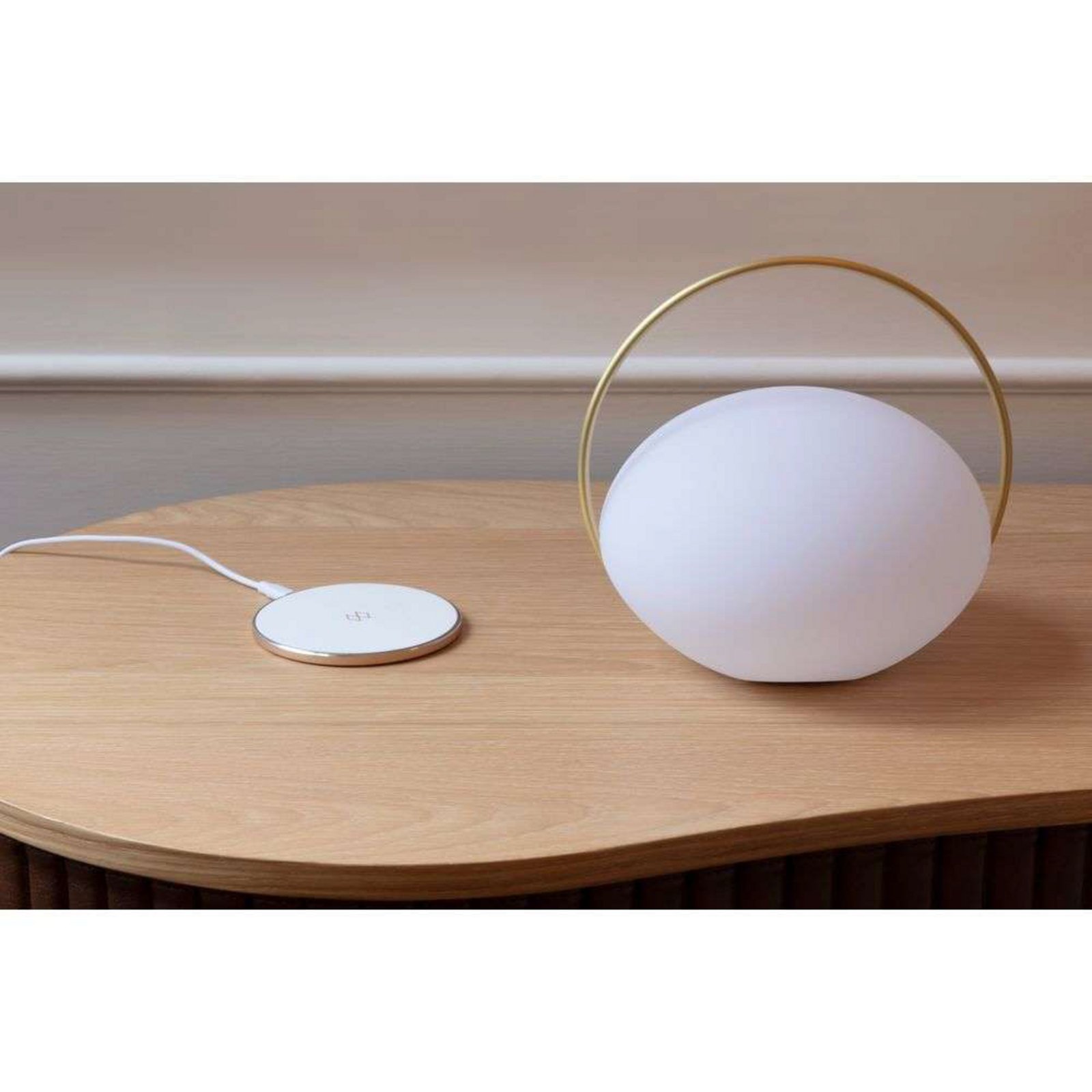 Orbit V2 Portable Lampada da Tavolo White - UMAGE