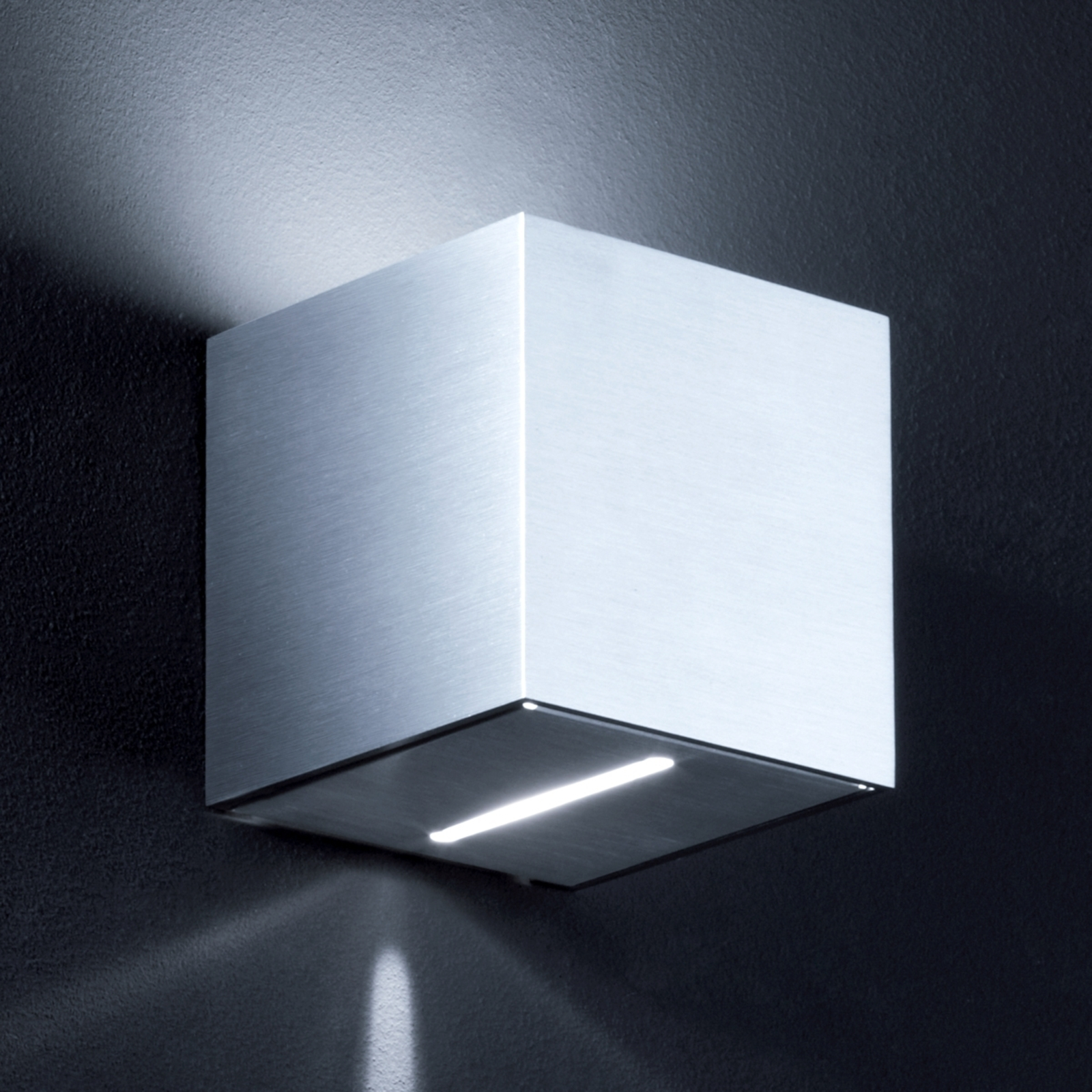 Helestra Siri - cubic wall light up/down