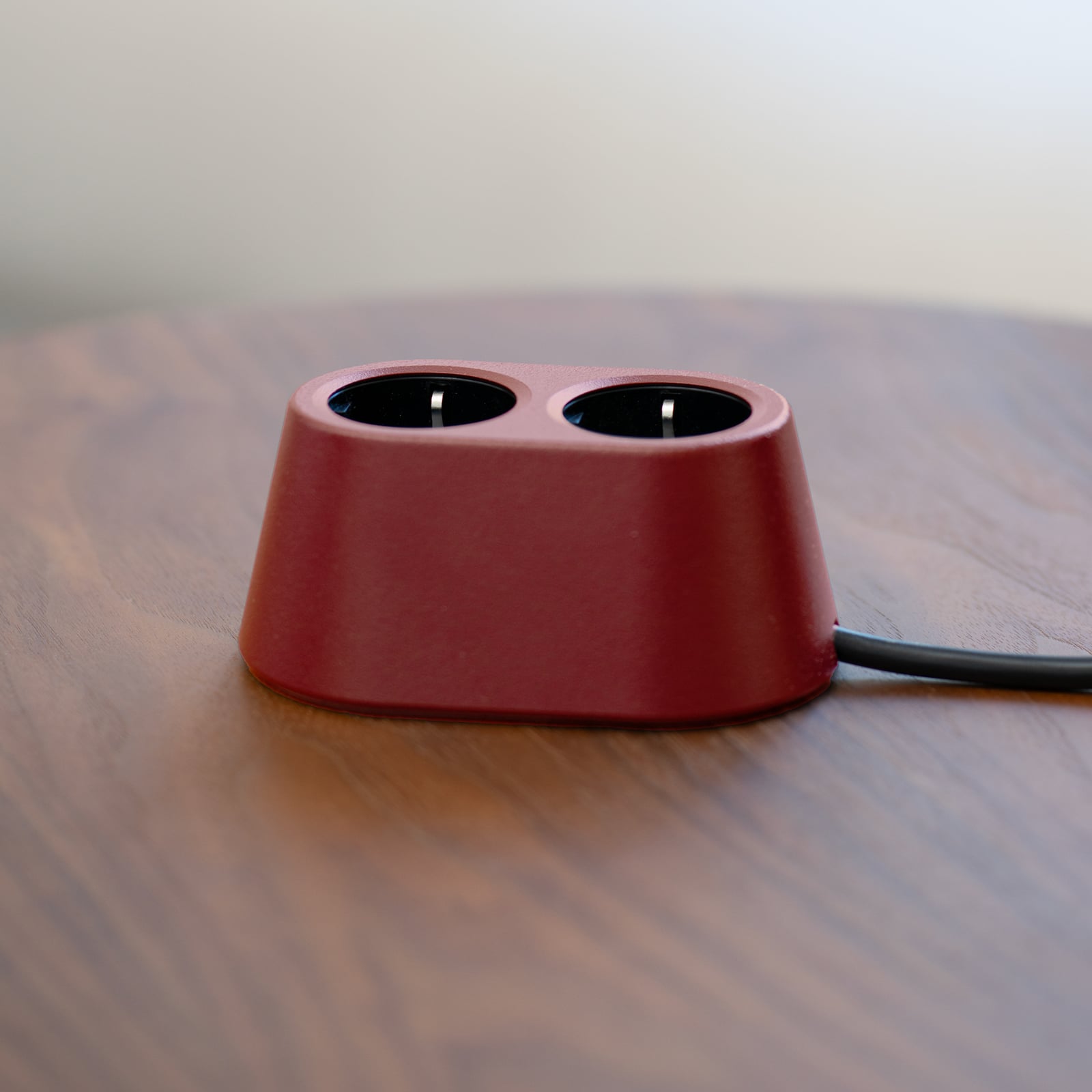 Prise NOMAD BLOCK rouge foncé 2 x type F - Forming Function