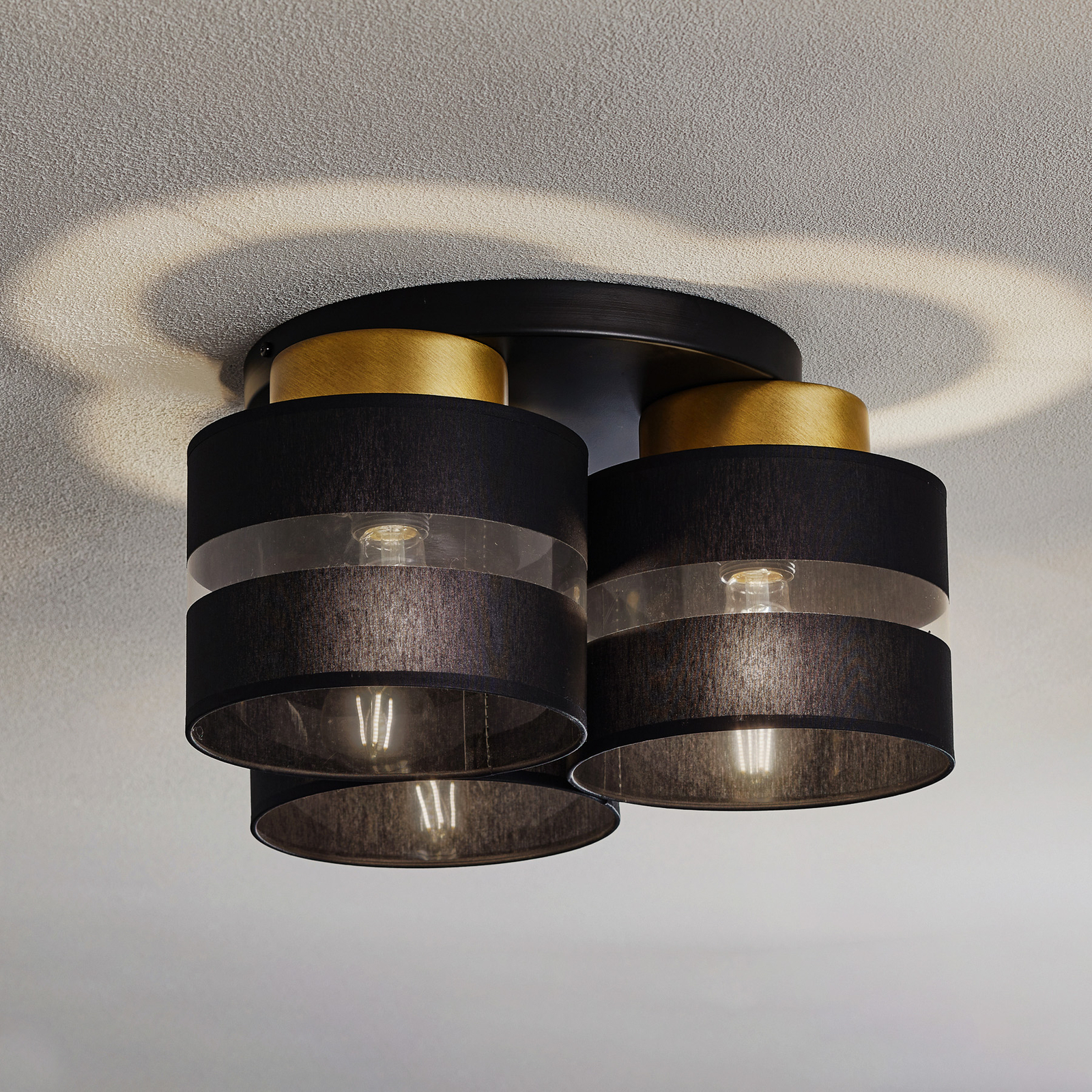 Plafón Hara en negro/oro, 3 luces