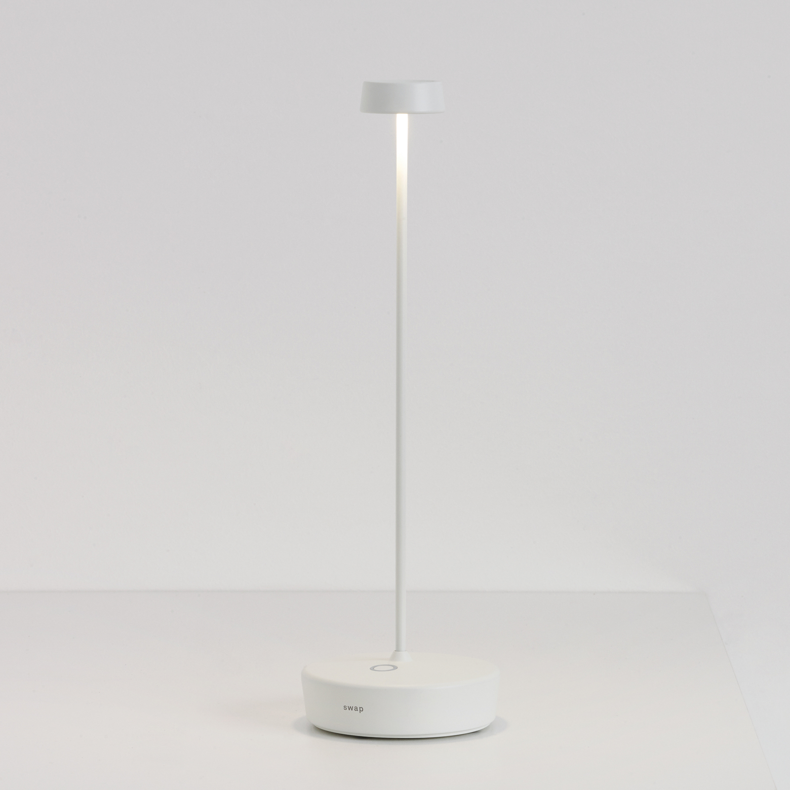 Zafferano Swap uzlādējama galda lampa IP65 touchdim balta