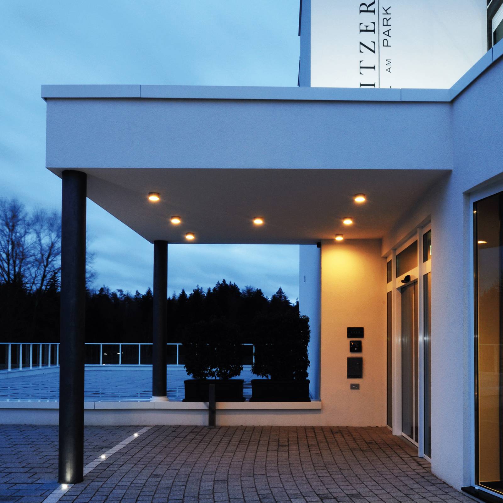 Deckenleuchte Mob Round, Aluminium, dunkelgrau, GX53, IP54 günstig online kaufen