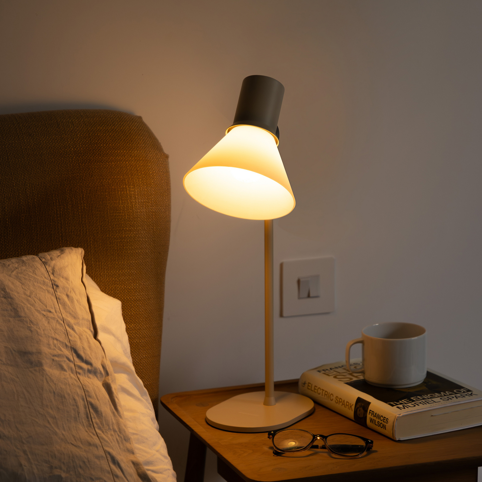 Anglepoise-tafellamp Type 80 T1, beige, 48 cm, glas