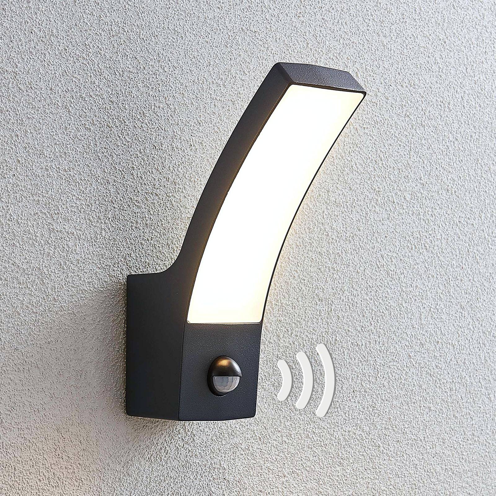 Lindby Ilvita LED outdoor wall lamp, anthracite, sensor, die-cast aluminium, polycarbonate, 9.86 W, W: 8 cm, H: 24 cm