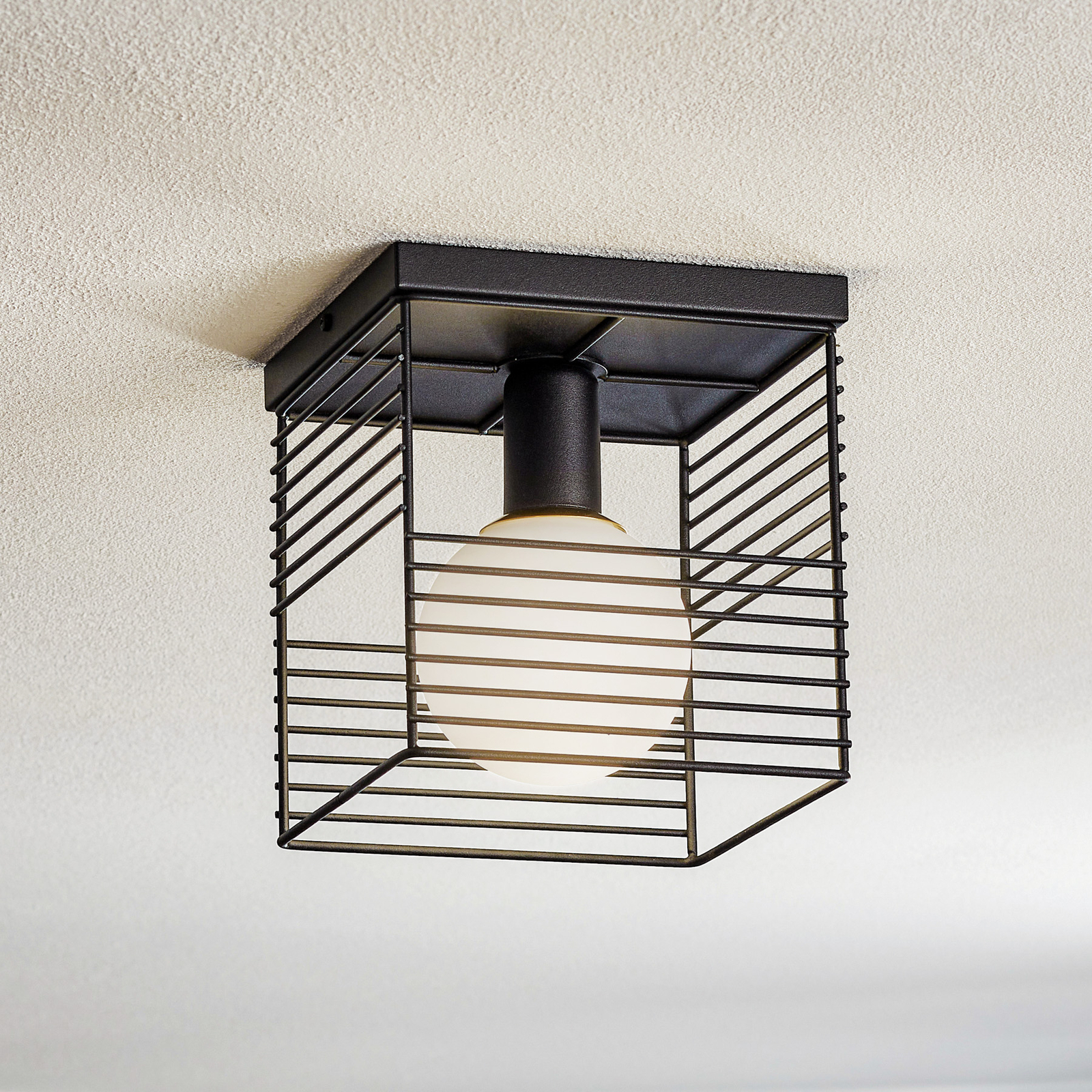 Skare ceiling light in a cage design, black
