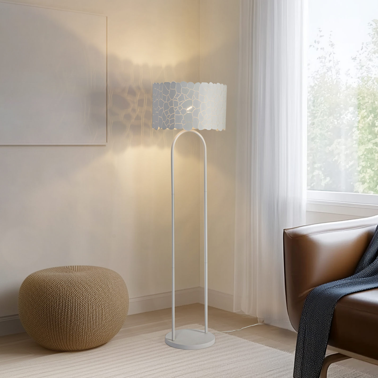 Lindby Aralena golvlampa, vit, metall