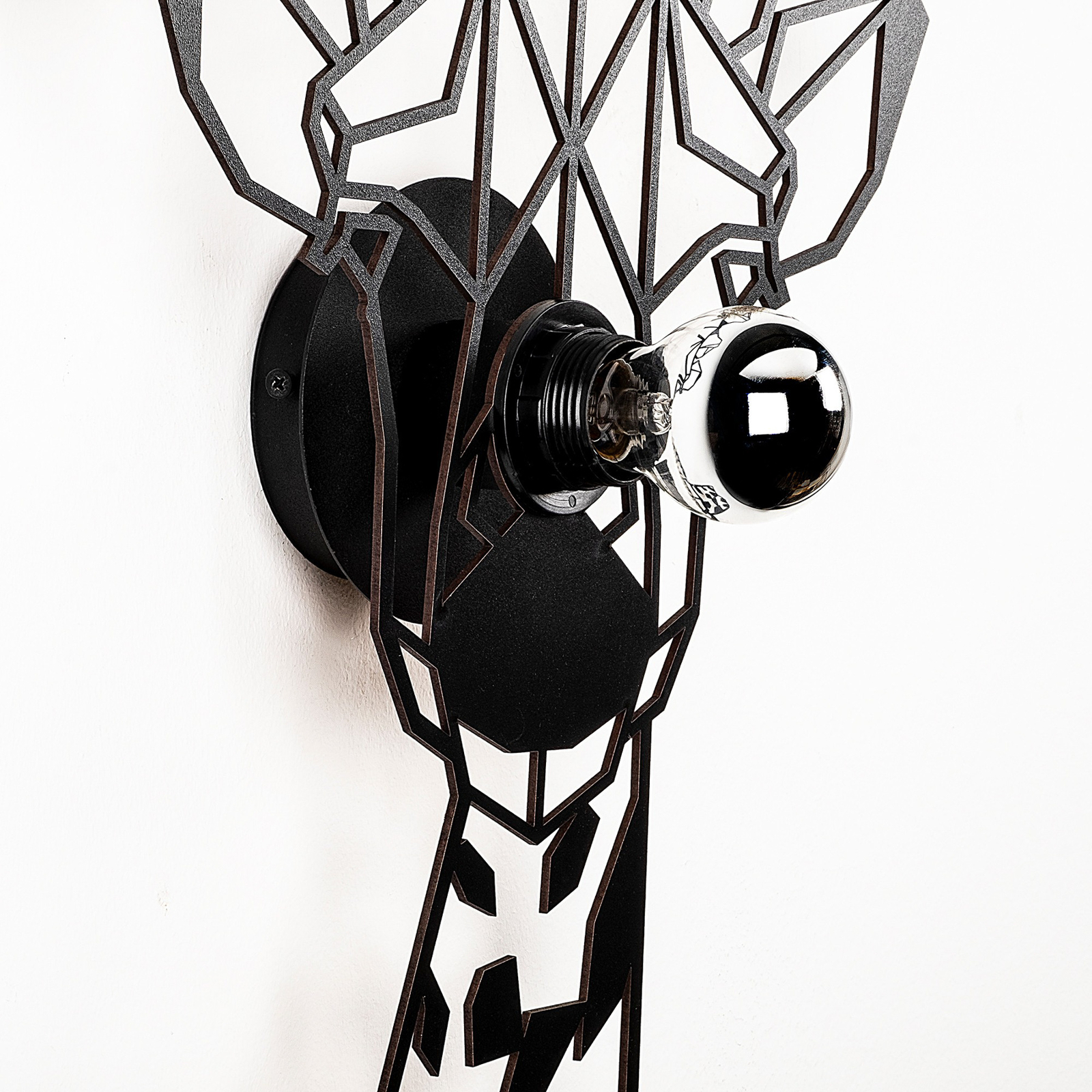 W-029 wall lamp, laser-cut, giraffe design, black