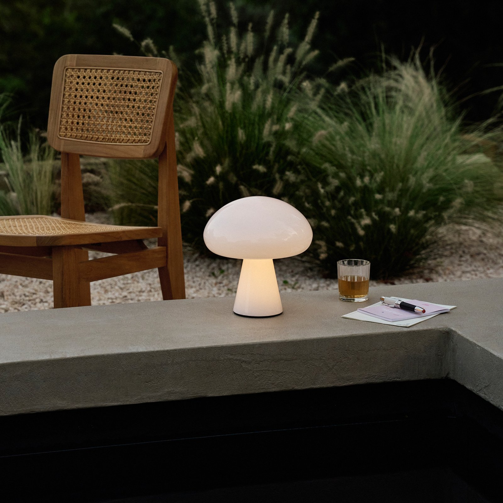 Lampe à poser portable Obello - Gubi