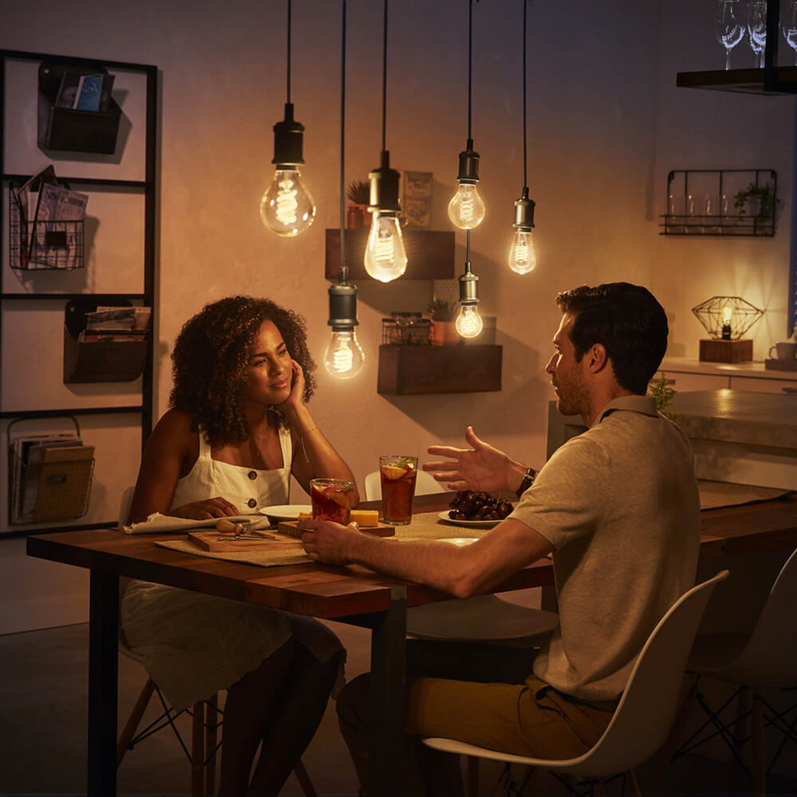 Philips Hue White Filament Bluetooth Ø93 E27 - Philips Hue