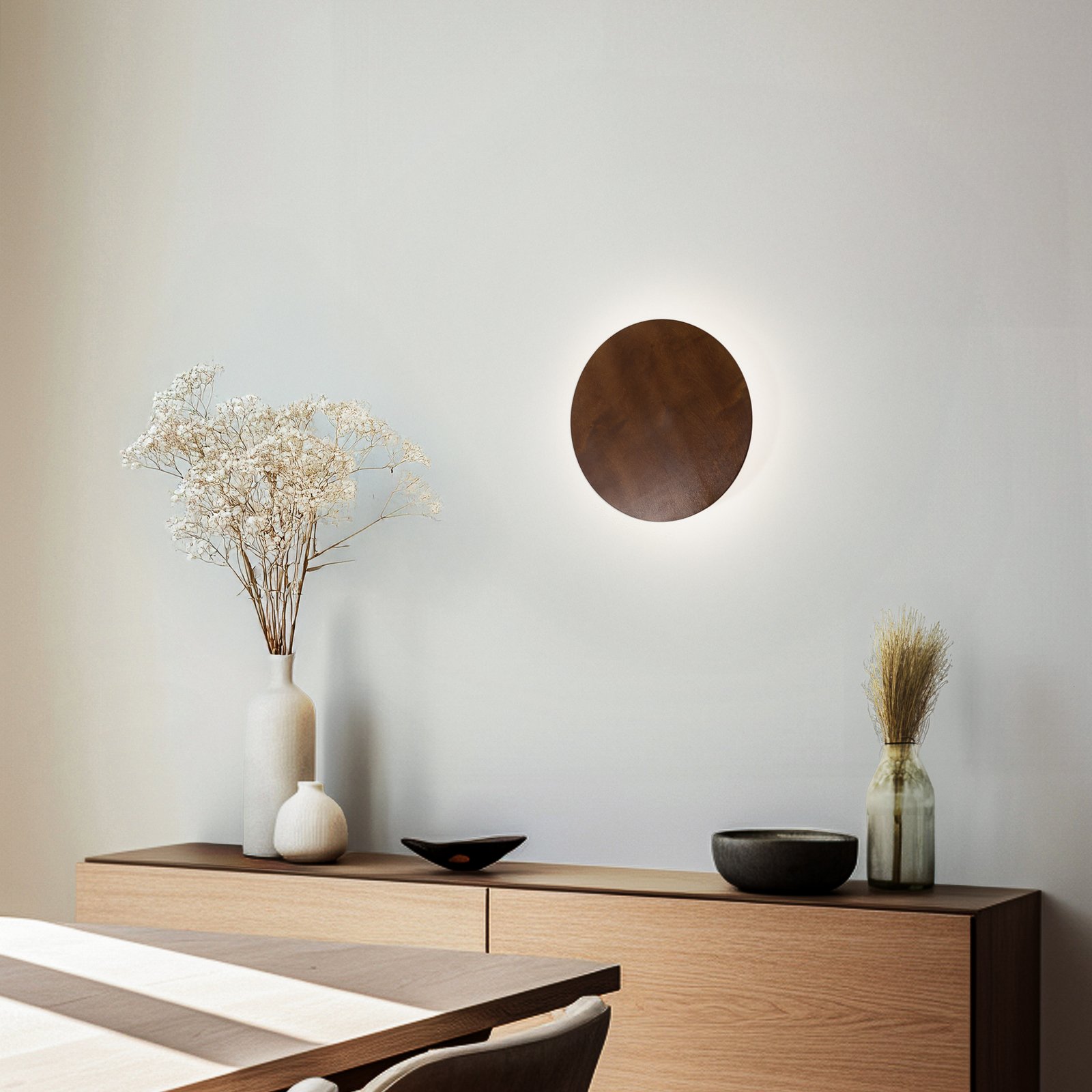 Envostar sienas lampa Rito, riekstkoks, Ø 40 cm