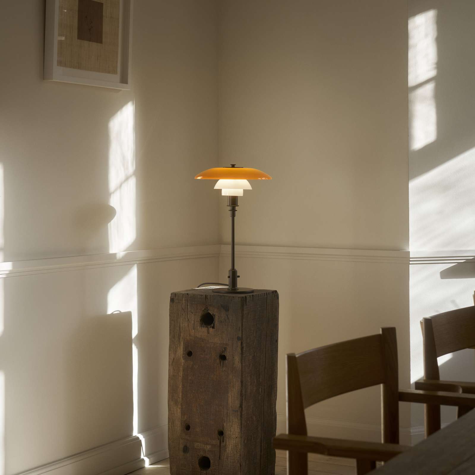 Louis Poulsen bordlampe PH 3-2, brunsert messing, ravfarget Louis Poulsen bordlampe PH 3-2, brunsert messing, ravfarget