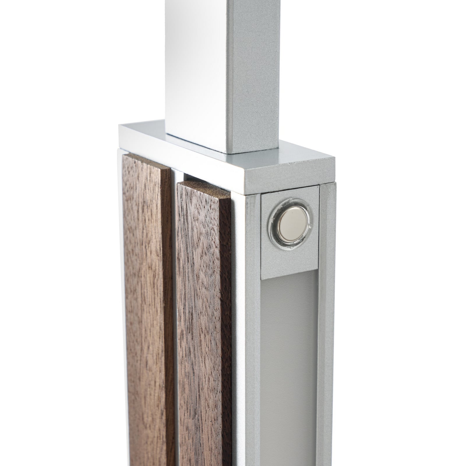 Lisene LED-golvlampa, valnöt/silver/natur, 162 cm – Quitani Lisene LED-golvlampa, valnöt/silver/natur, 162 cm – Quitani