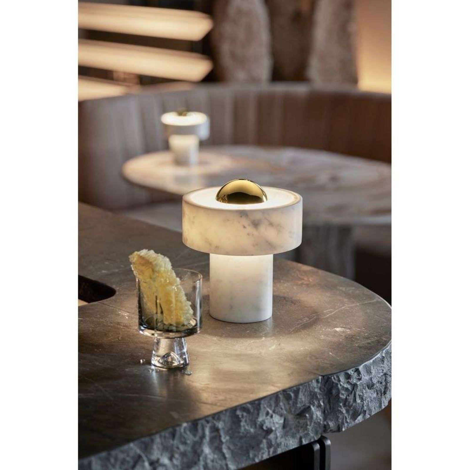 Stone Portable Candeeiro de Mesa Gold - Tom Dixon