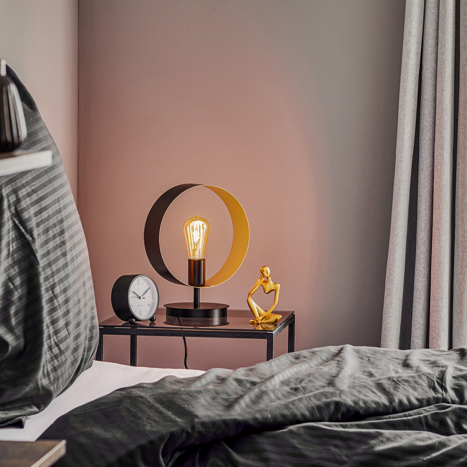 Настолна лампа Hula с дизайн на пръстен, черна/златна