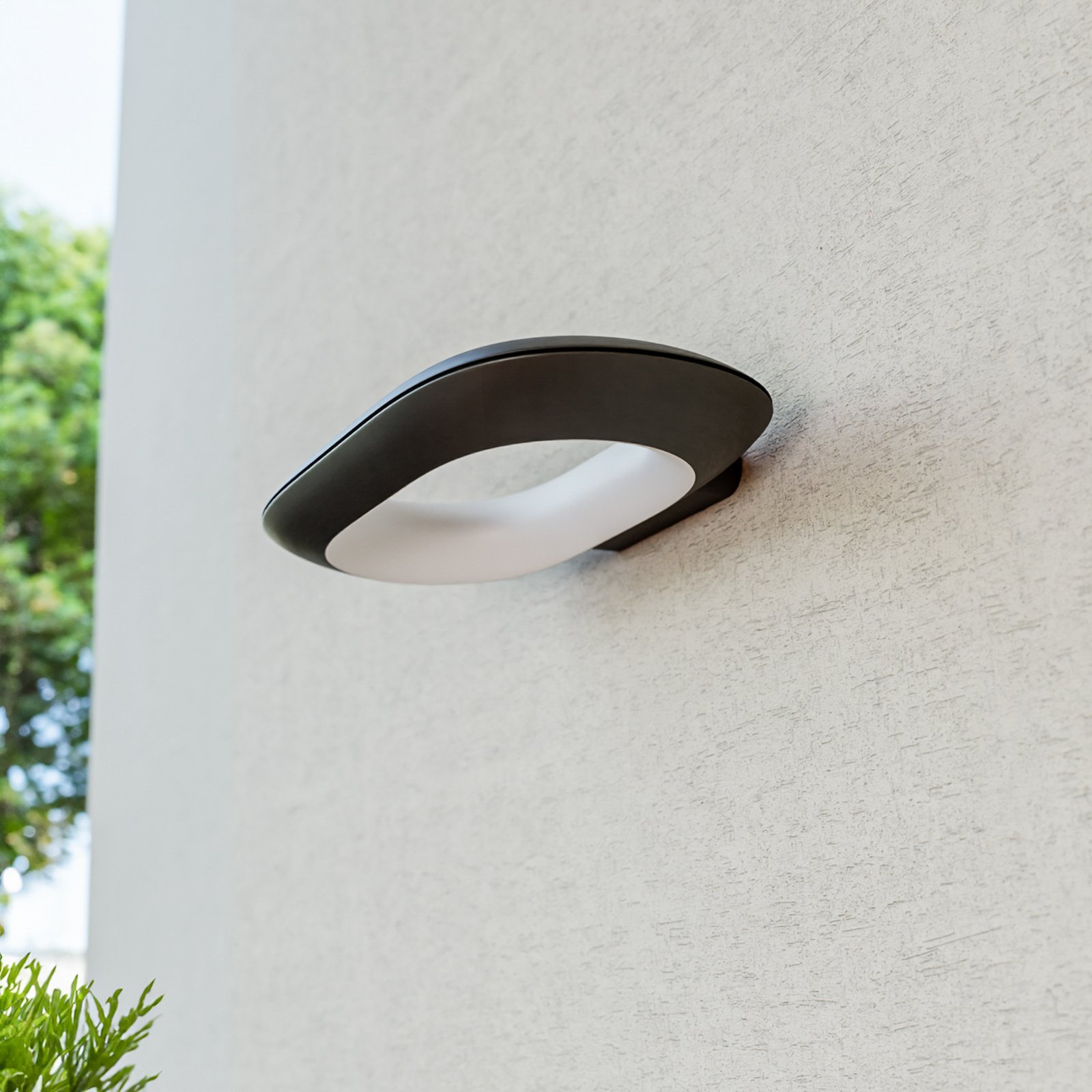 Lucande LED outdoor wall light LOOP, black, IP44, metal