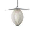 Candeeiro de exterior suspenso Satellite da Gubi, 57x36 cm, preto/branco