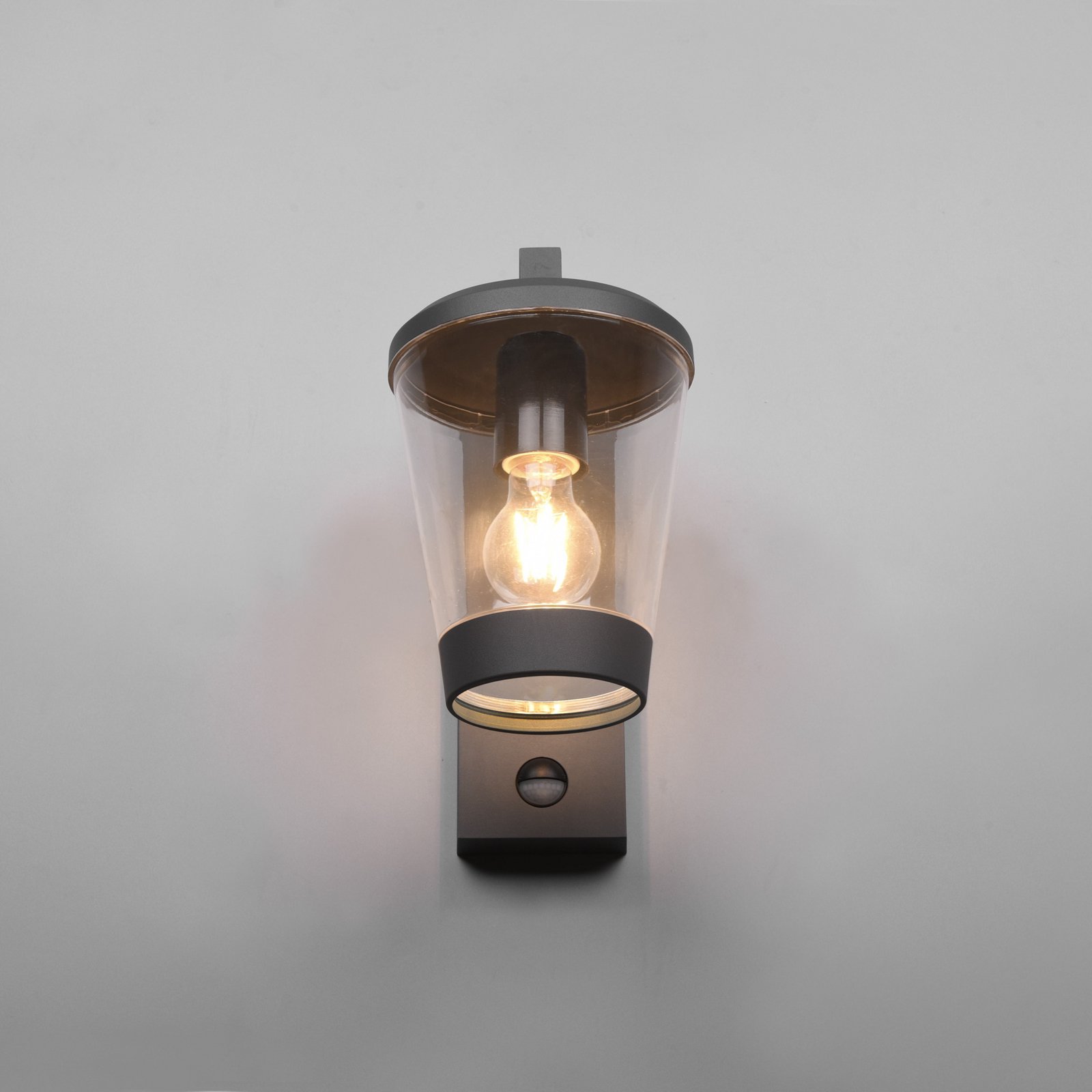 Āra sienas lampa ar sensoru CAVADO, antracīta krāsā, augstums 28 cm, IP44 Āra sienas lampa ar sensoru CAVADO, antracīta krāsā, augstums 28 cm, IP44