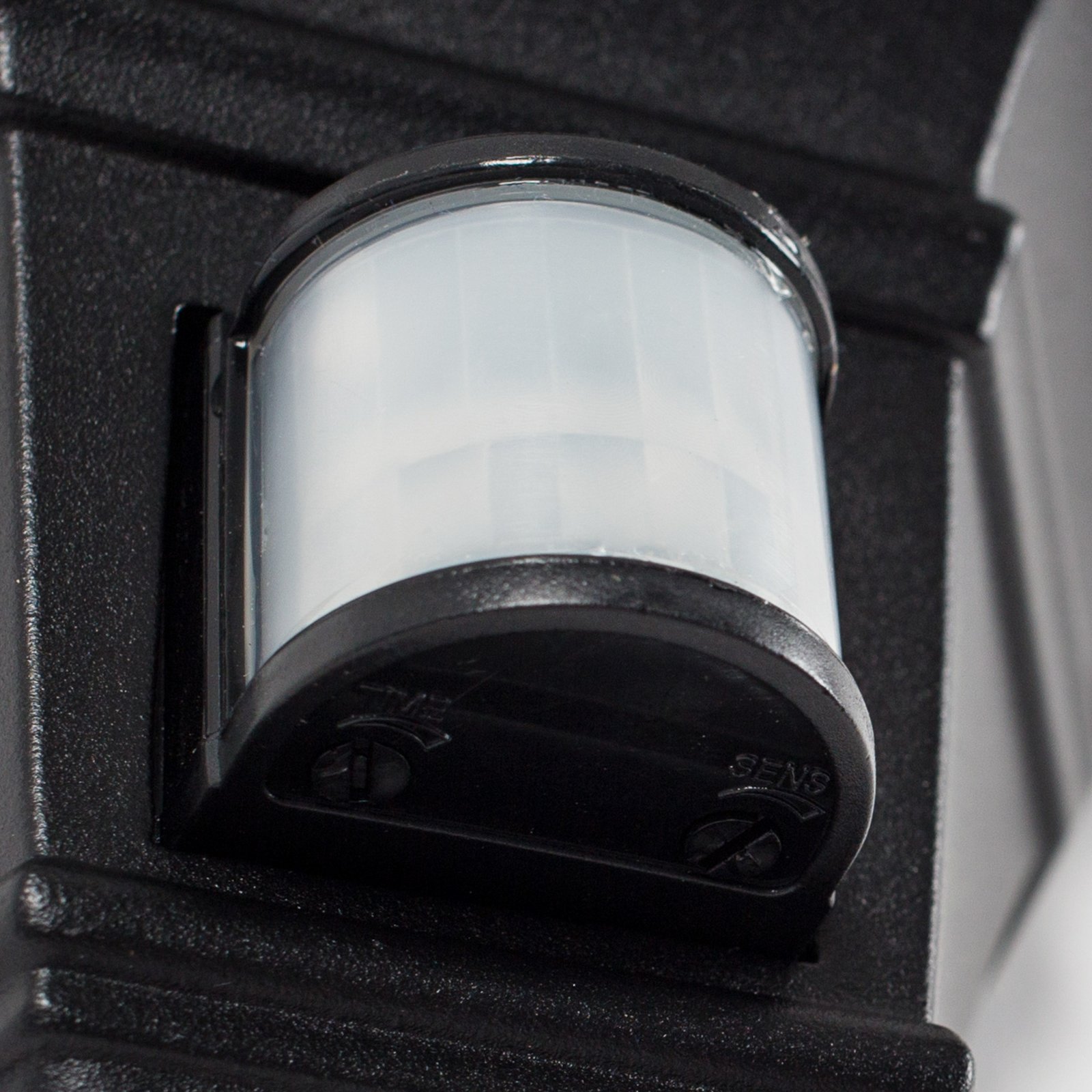 Praktyczny kinkiet zewnętrzny Ancona, czarny