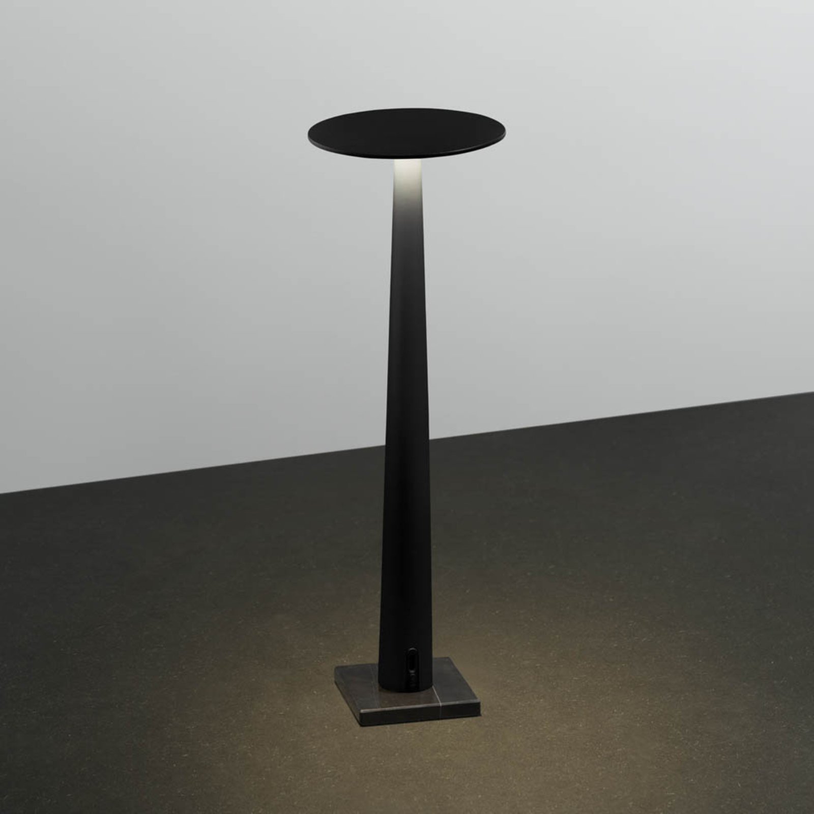 Nemo lámpara de mesa LED recargable Portofino, negro, mármol