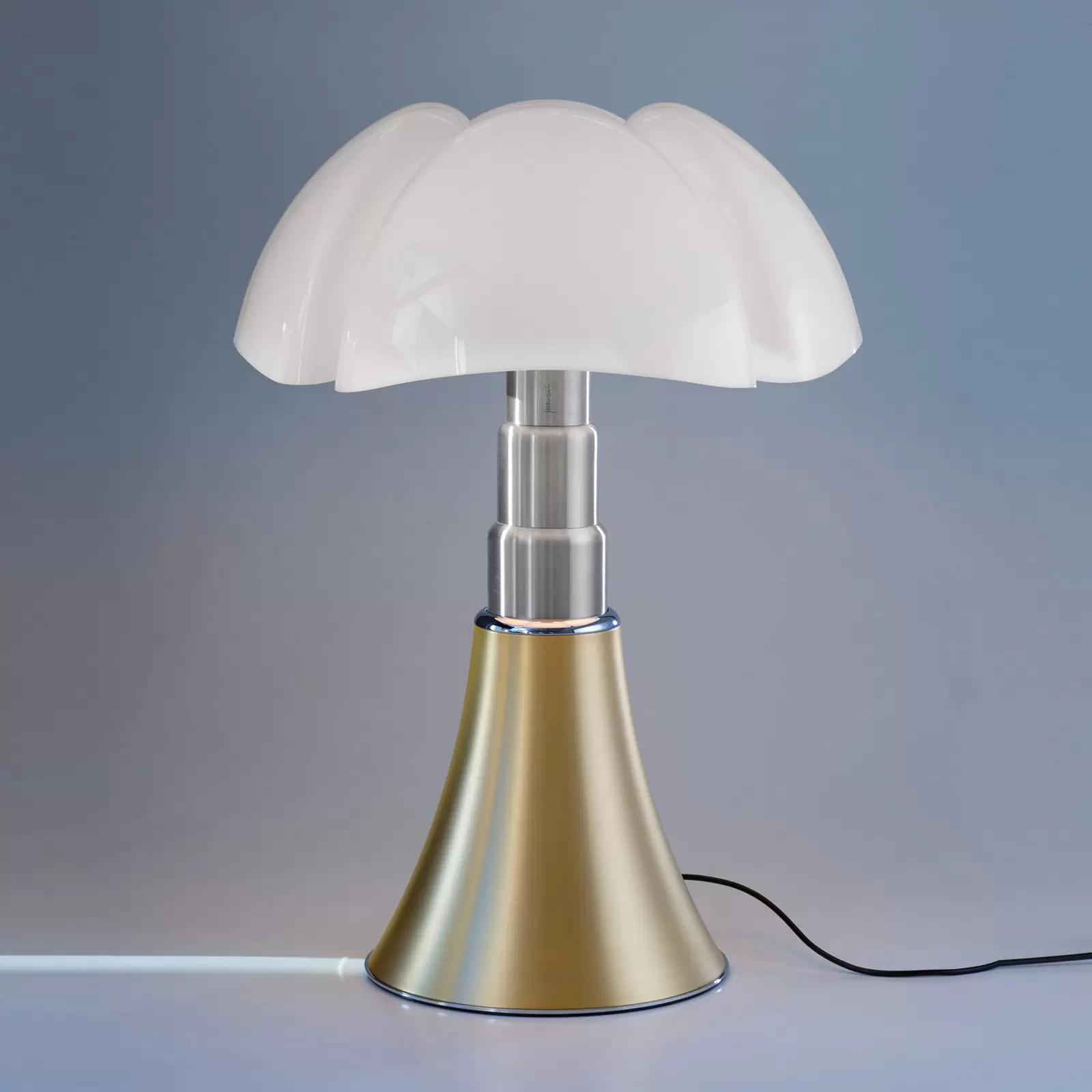 Lampe à poser MINI PIPISTRELLO LED DIMMABLE de Martinelli Luce, 8 coloris