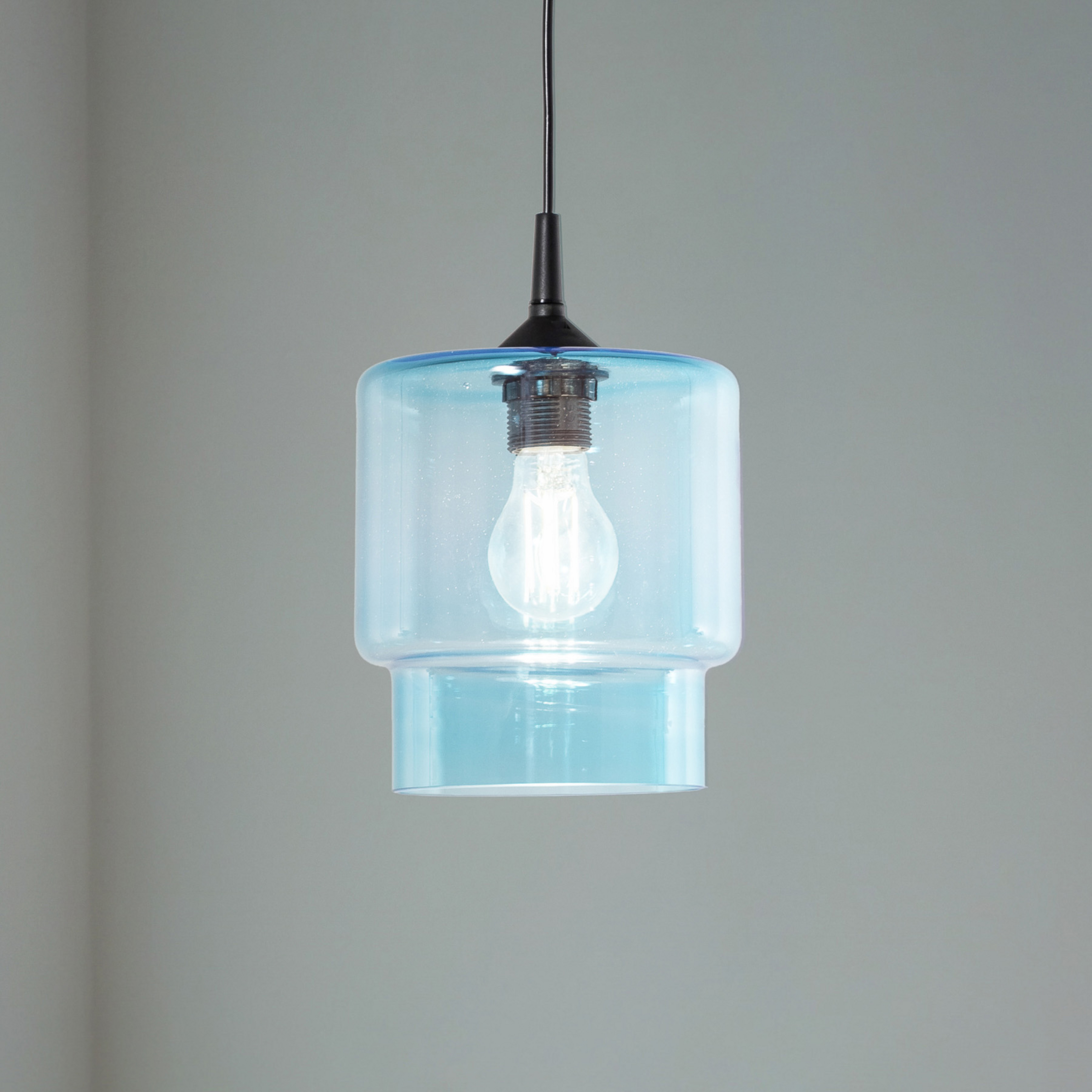 Suspension en verre Nesto, bleu marine, Ø 18 cm, E27