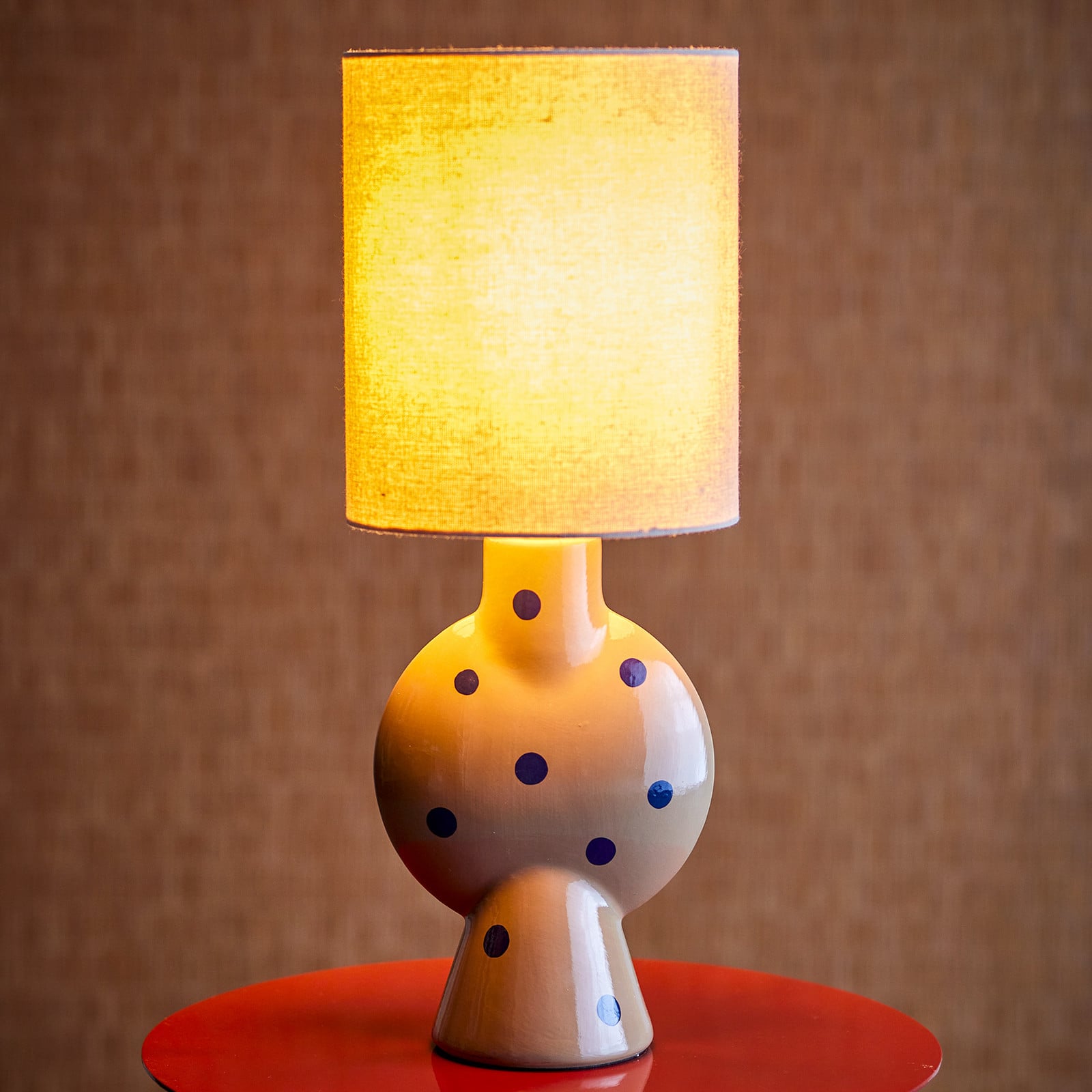 Sergio bordslampa, brun/krämfärgad, höjd 55 cm – Bloomingville - Sovrum - Skandinavisk - Keramik - Med lampskärm