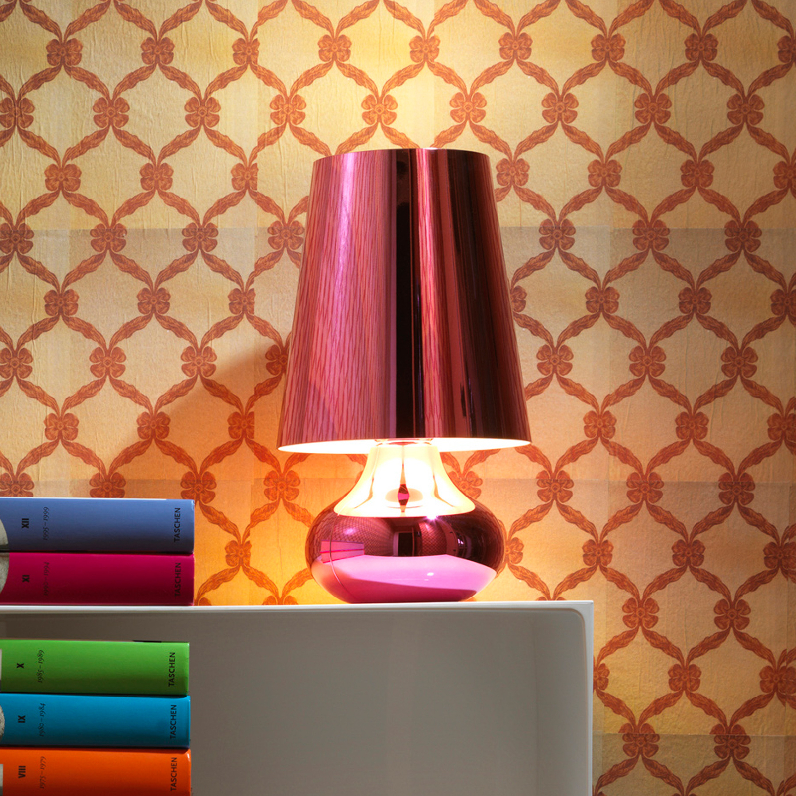 Kartell Cindy LED table lamp