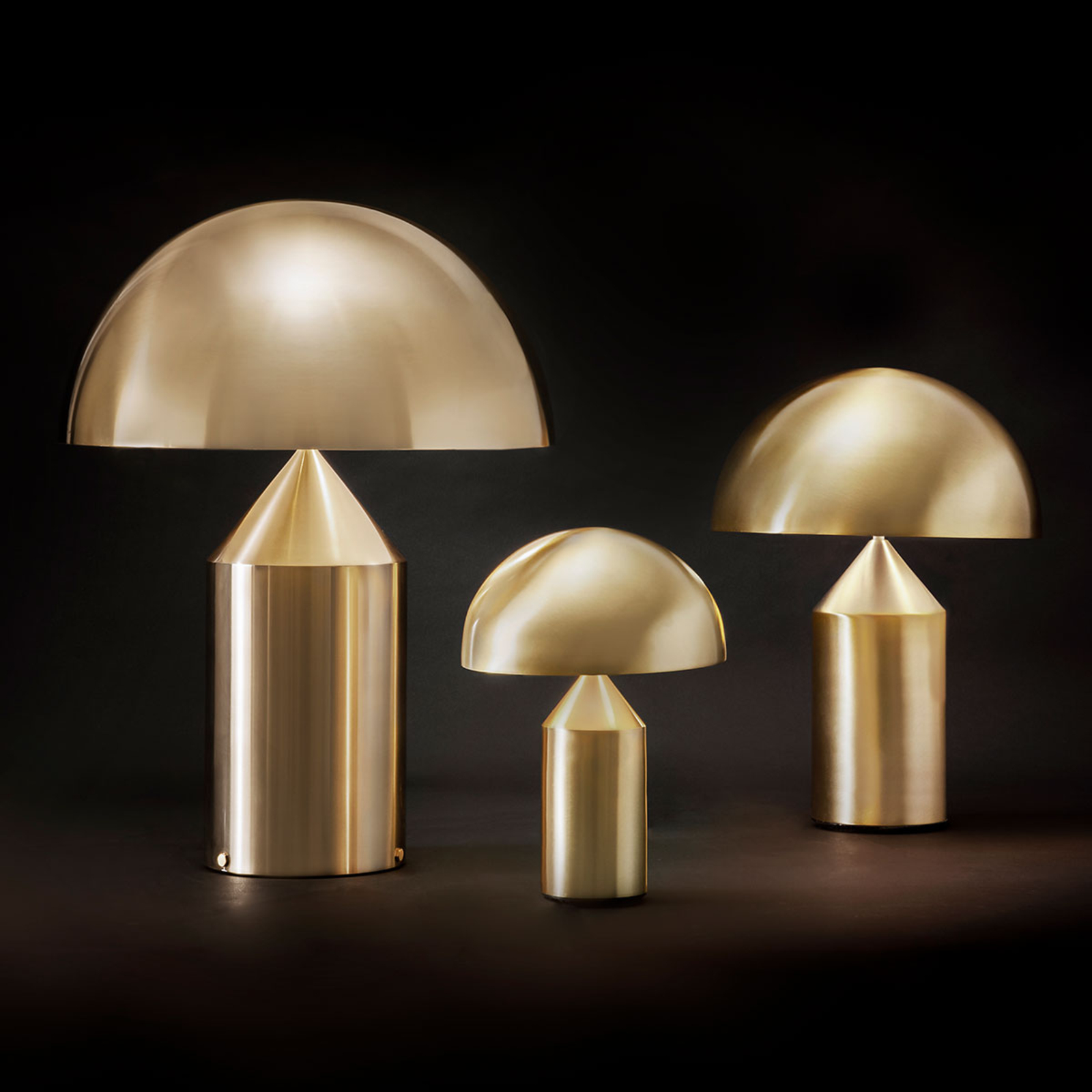 Oluce Atollo bordlampe med lysdimmer Ø50cm gull