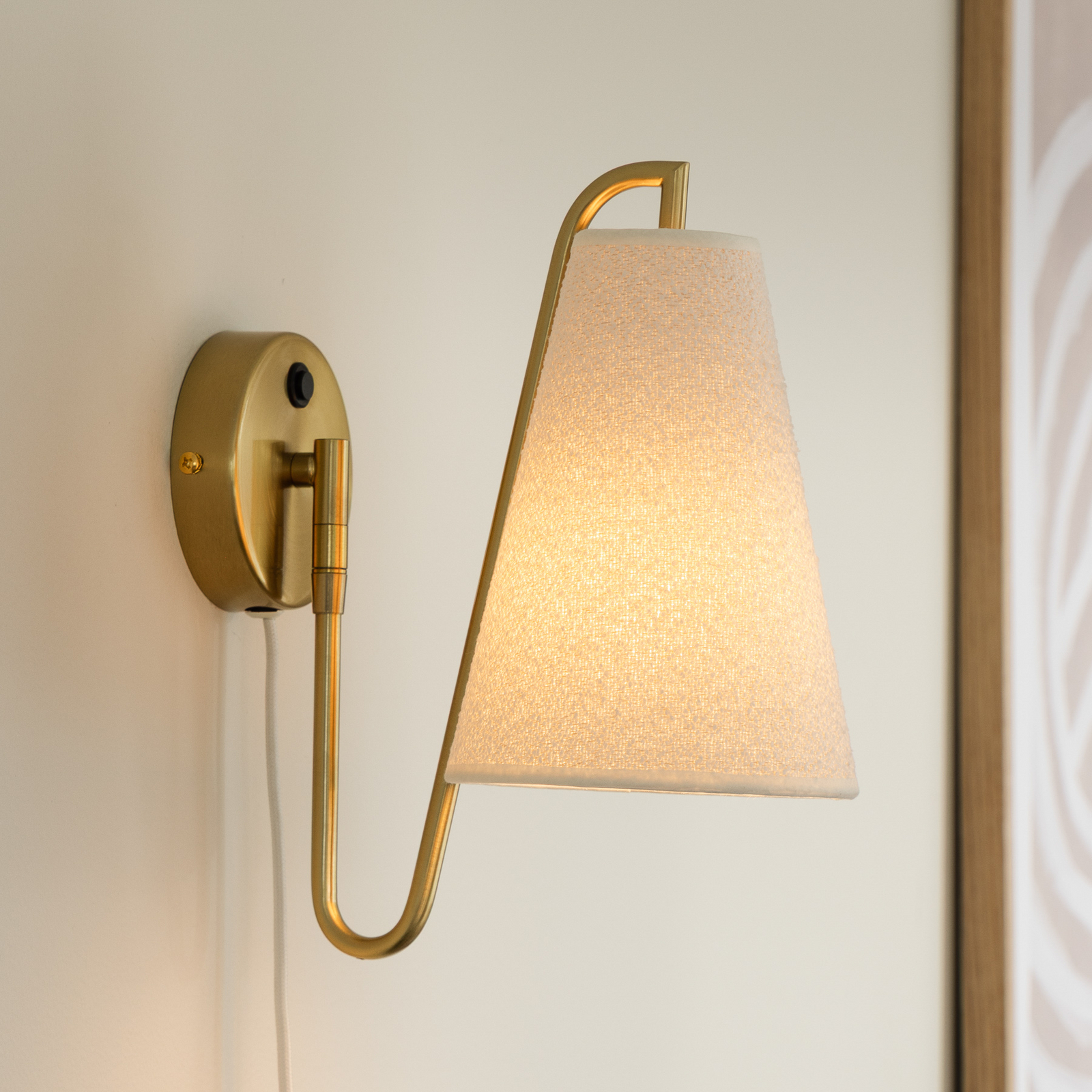 Lou Bouclè Wandleuchte weiß messing Stoff - Globen Lighting Lou Bouclè Wandleuchte weiß messing Stoff - Globen Lighting