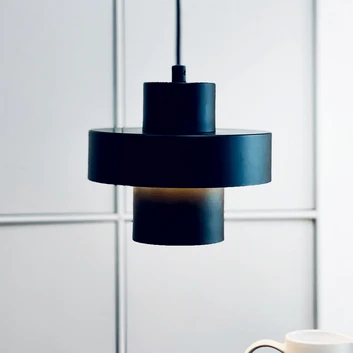 Dyberg Larsen závesná lampa Stoke, čierna, Ø 20 cm, kov
