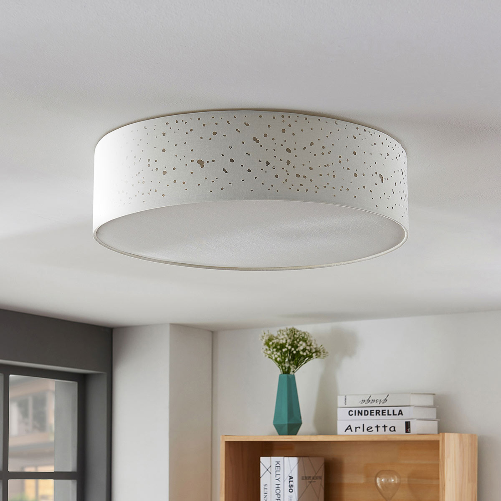 Umma Ceiling Lamp H15 White/Satin Nickel - Lindby