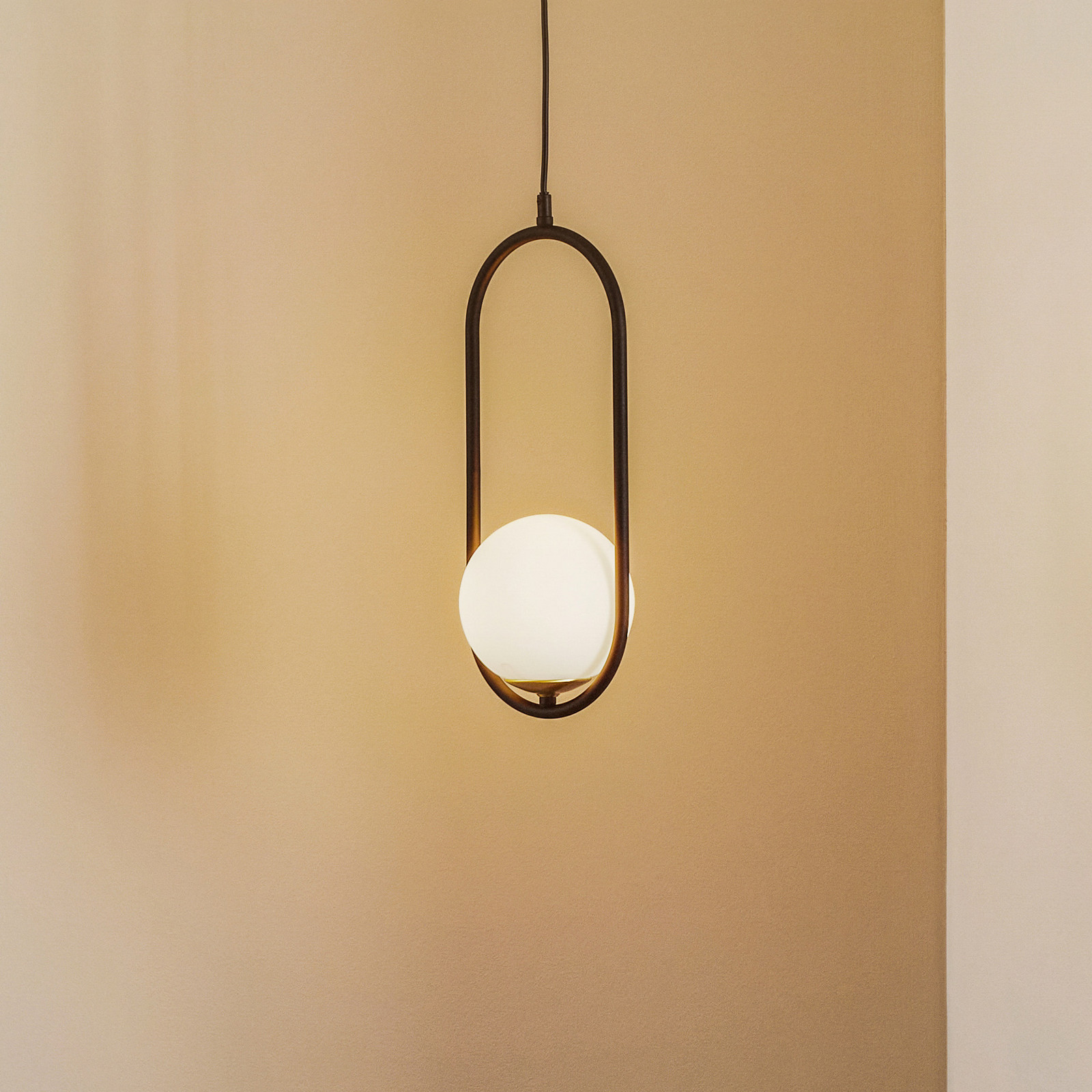 Jupiter Lampă suspendată Samba sticlă opală/negru 1 bec - Camera de zi / sufragerie - Modern - alb opal negru alamă