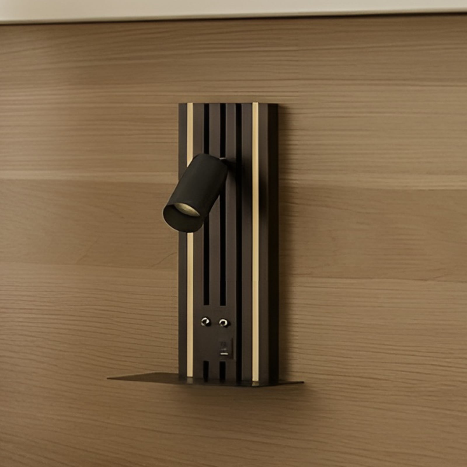 Candeeiro de parede LED Tiron, altura 35 cm, carvalho, USB - Lucande