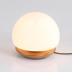 Pequeña lámpara de mesa LED Ancilla, bronce