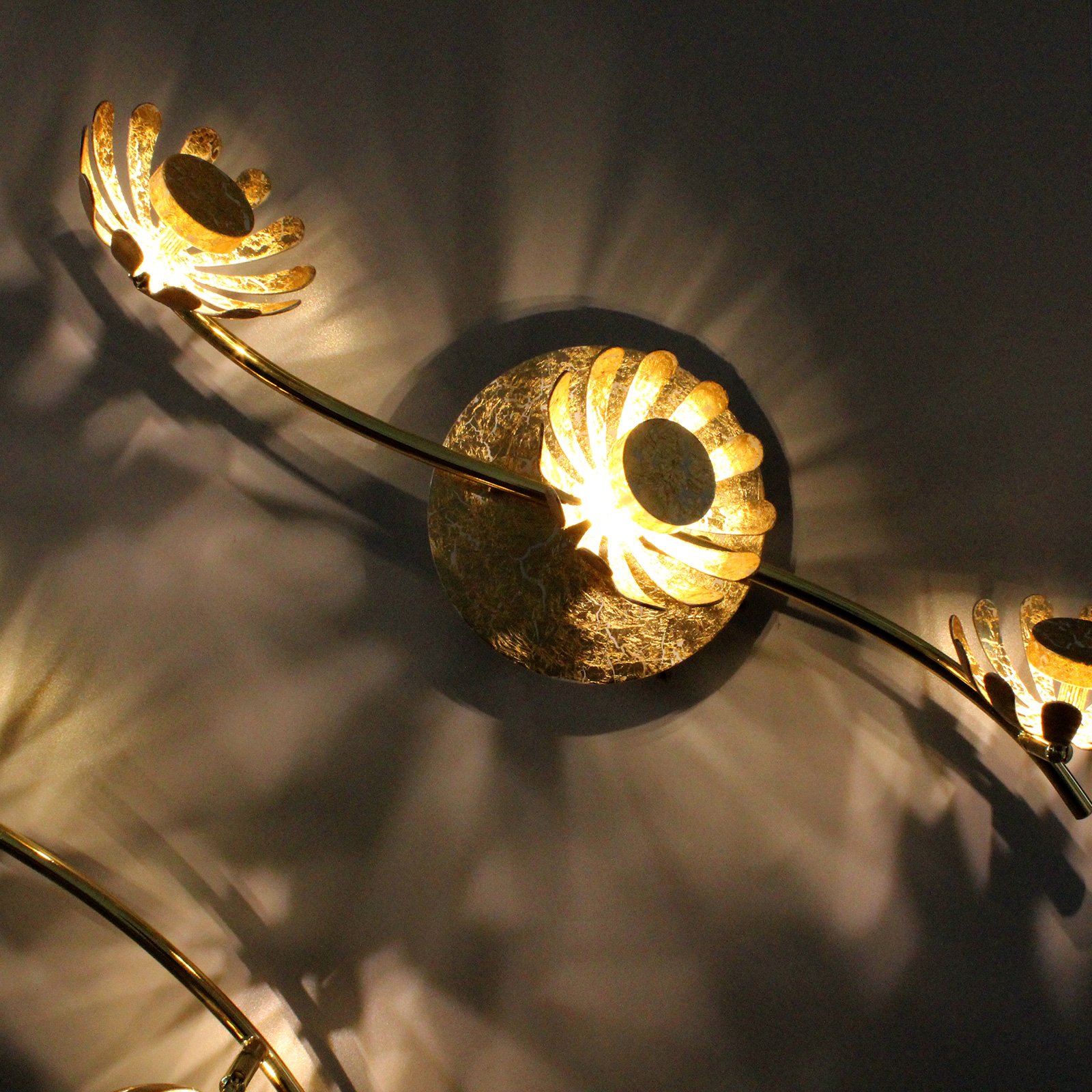 Nástenné LED svietidlo Bloom, 3-plameňové zlaté