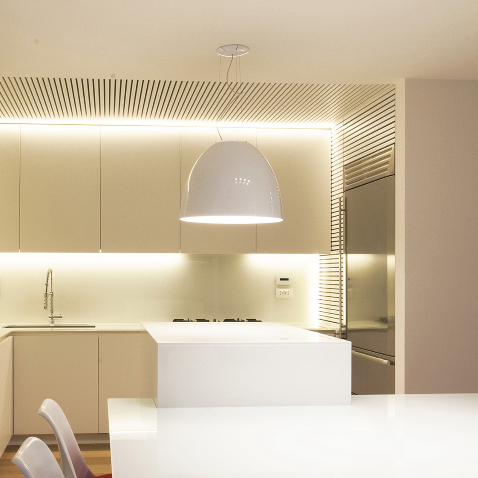 Artemide Nur Gloss hanging lamp for app, white, for Living / Dining Room, aluminium, methacrylate, glass, 37 W, energy efficiency: A+, H: 43 cm