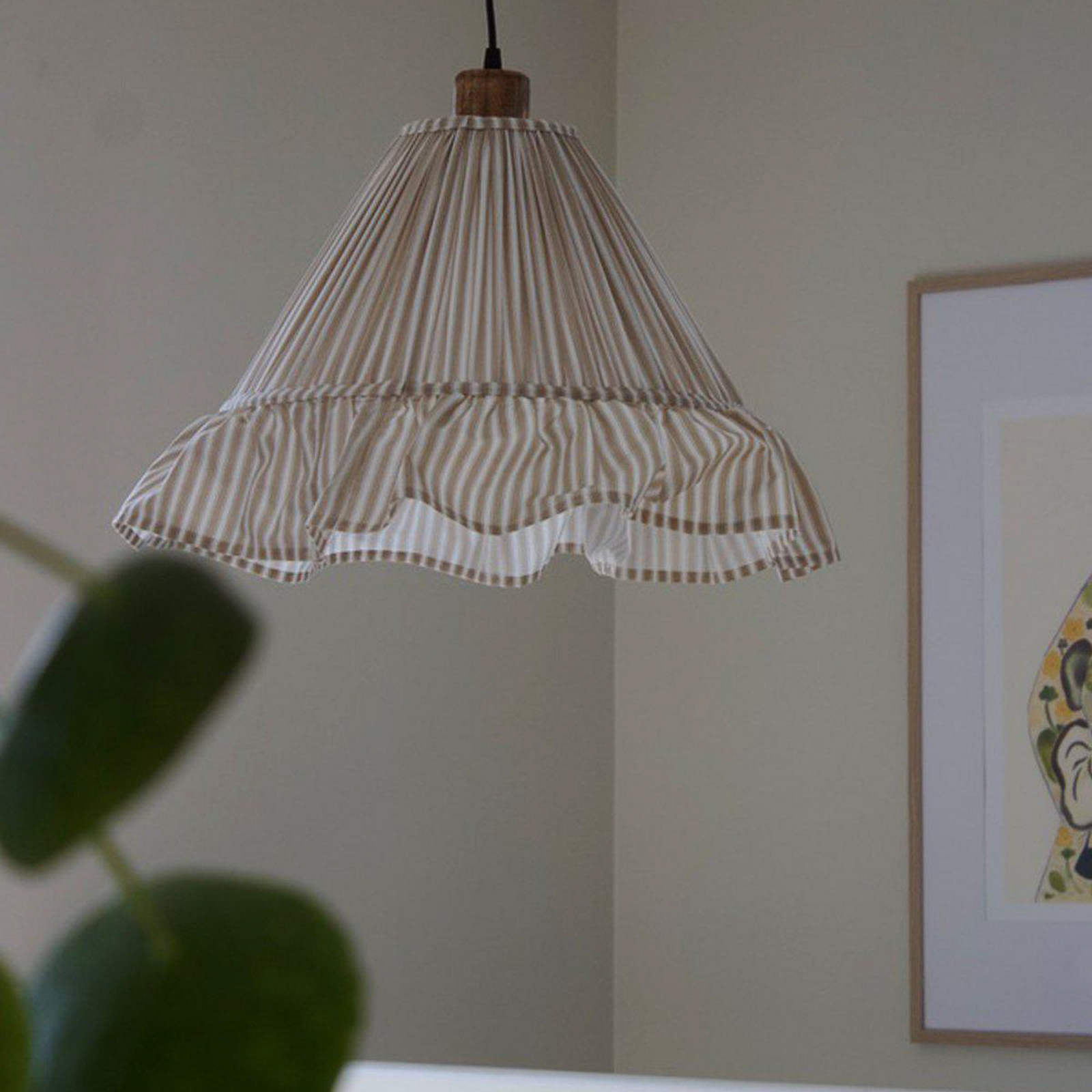 PR Home Estrid hanging light, beige, fabric, Ø 40 cm, E27 PR Home Estrid hanging light, beige, fabric, Ø 40 cm, E27