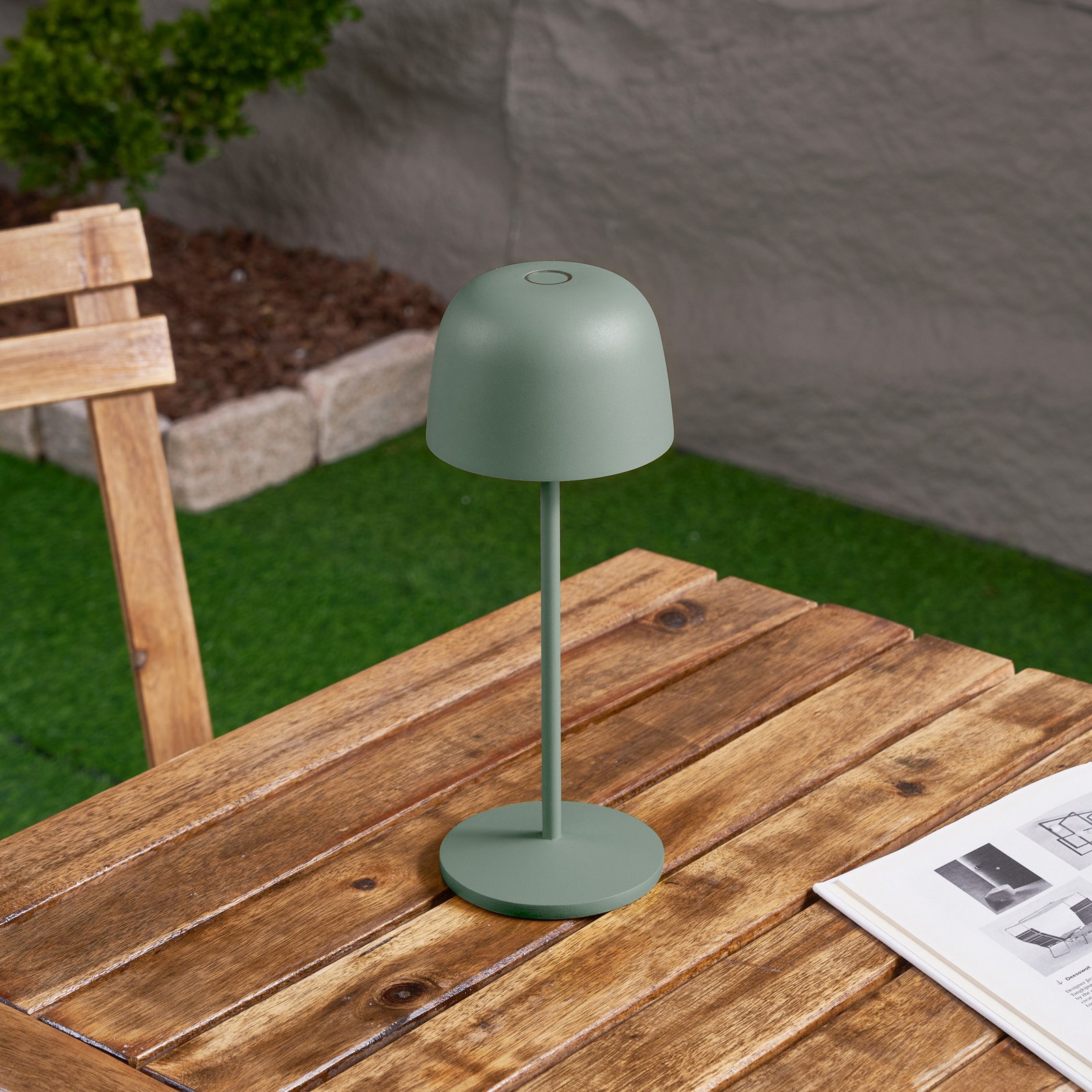 Lindby Lampada da tavolo LED a batteria Arietty, verde, dimmerabile, IP54