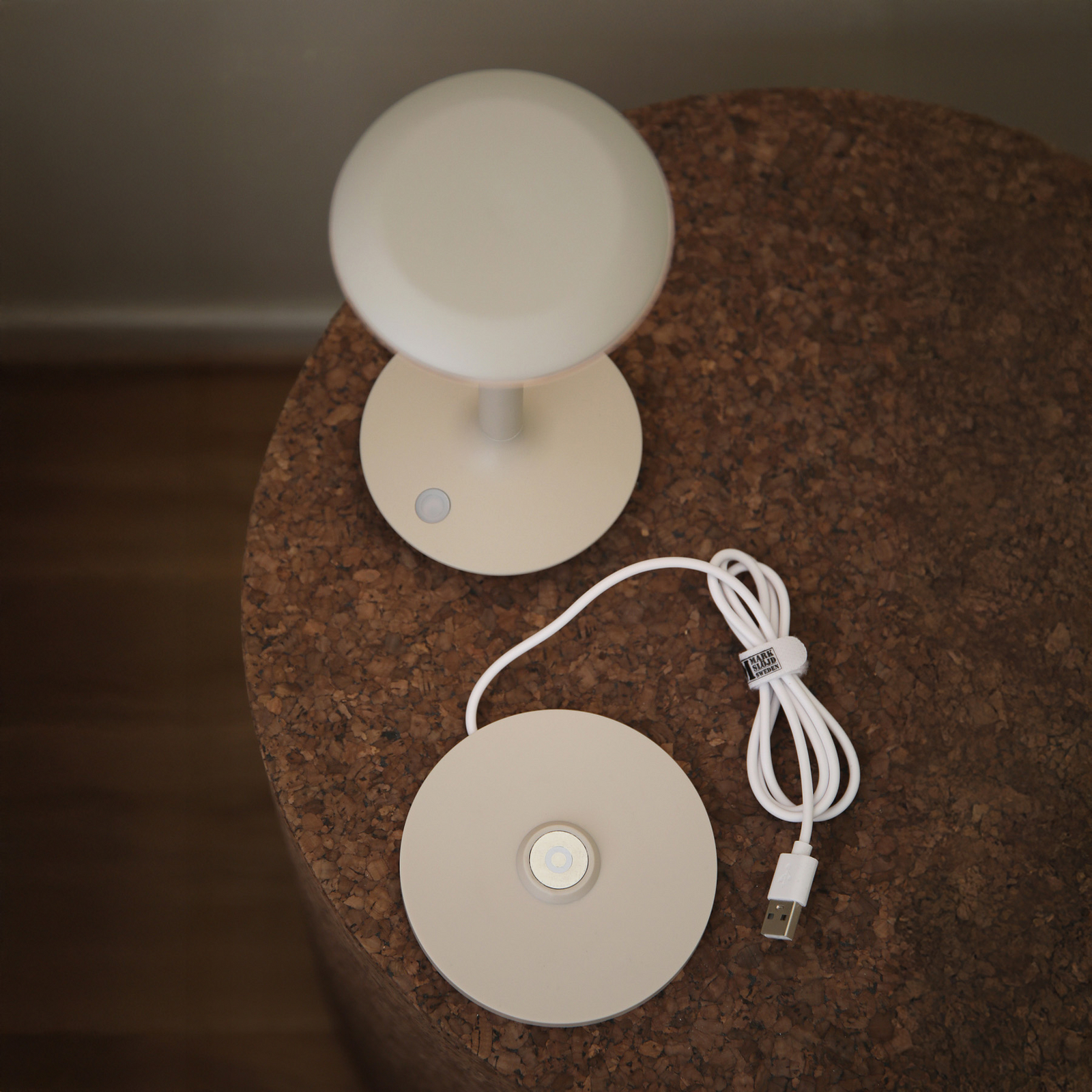 Stolová LED lampa Petit, greige, hliník, IP44