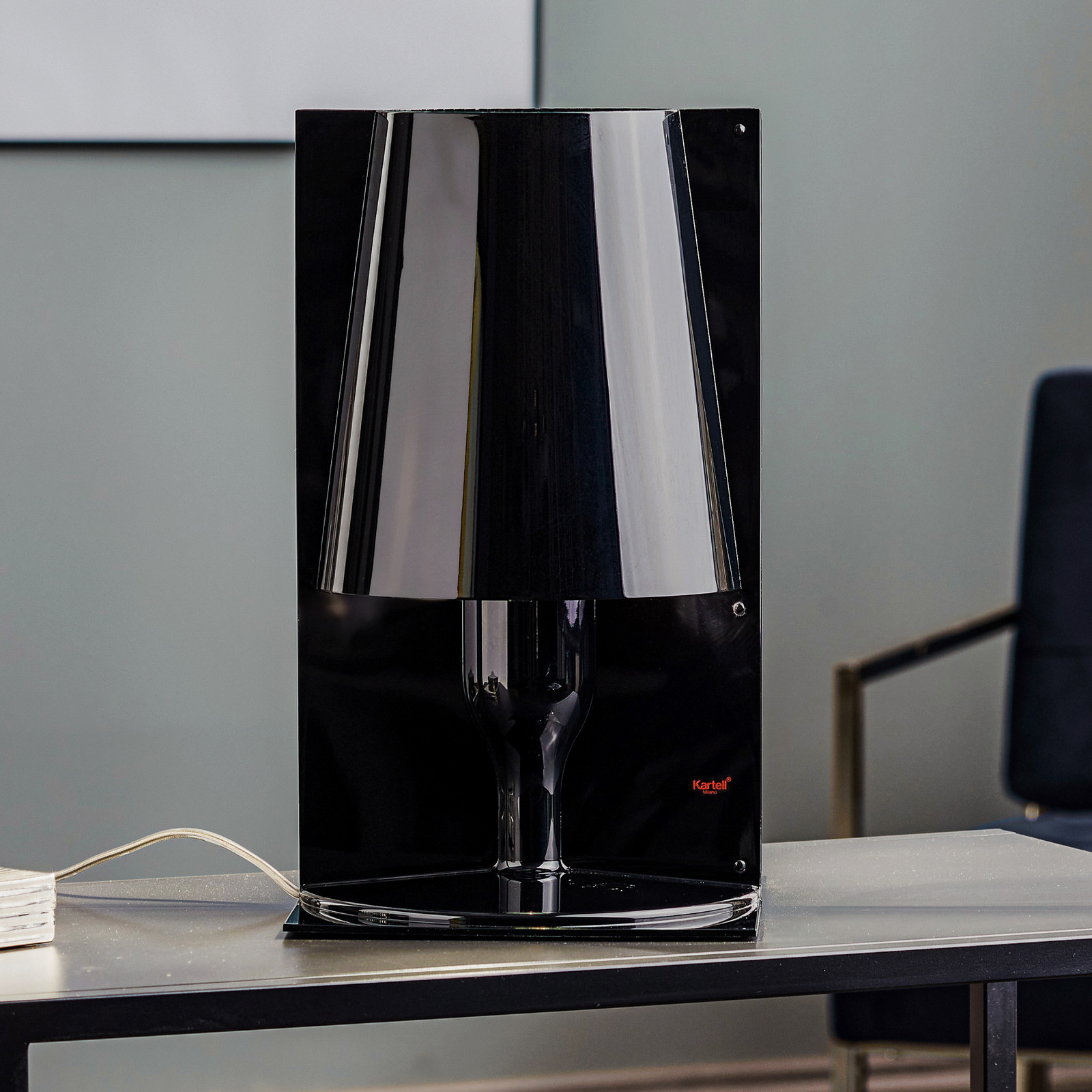 Kartell Take lampă de masă designer negru - Camera de zi / sufragerie - Plastic