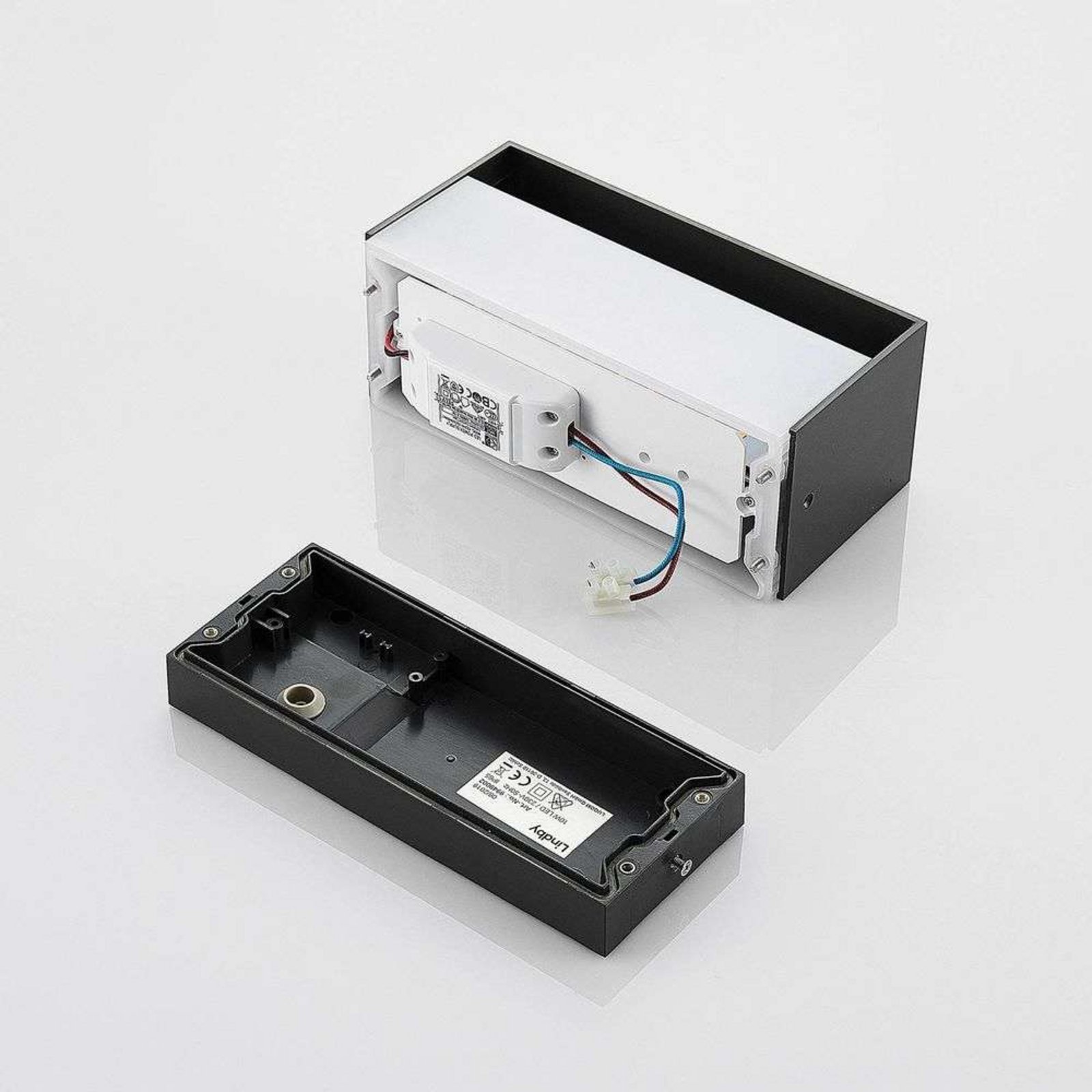 Nienke LED Ulko Seinävalaisin IP65 L23 Dark Grey - Lindby